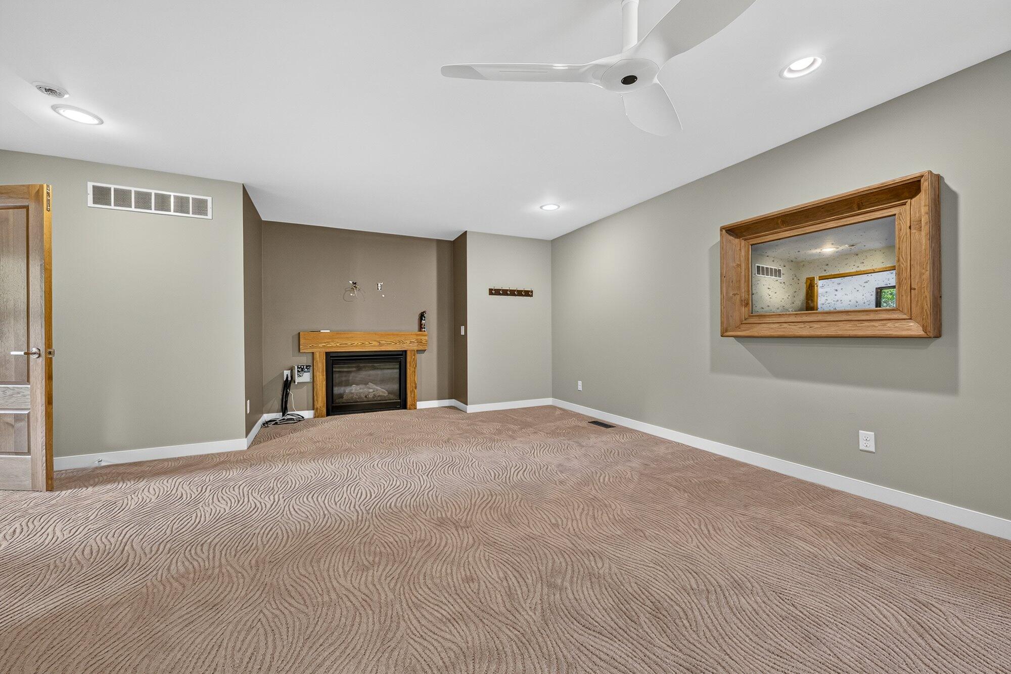 2246 Shelter Pointe Drive Kalamazoo MI 49008