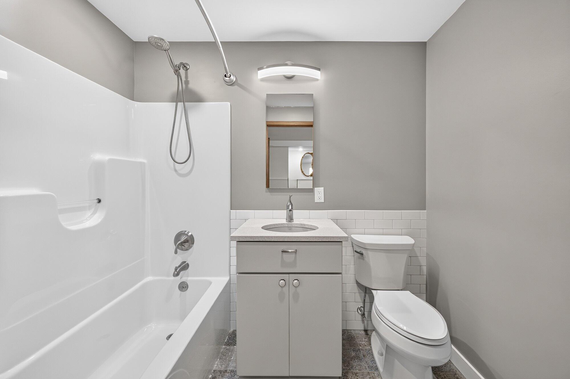 2246 Shelter Pointe Drive Kalamazoo MI 49008