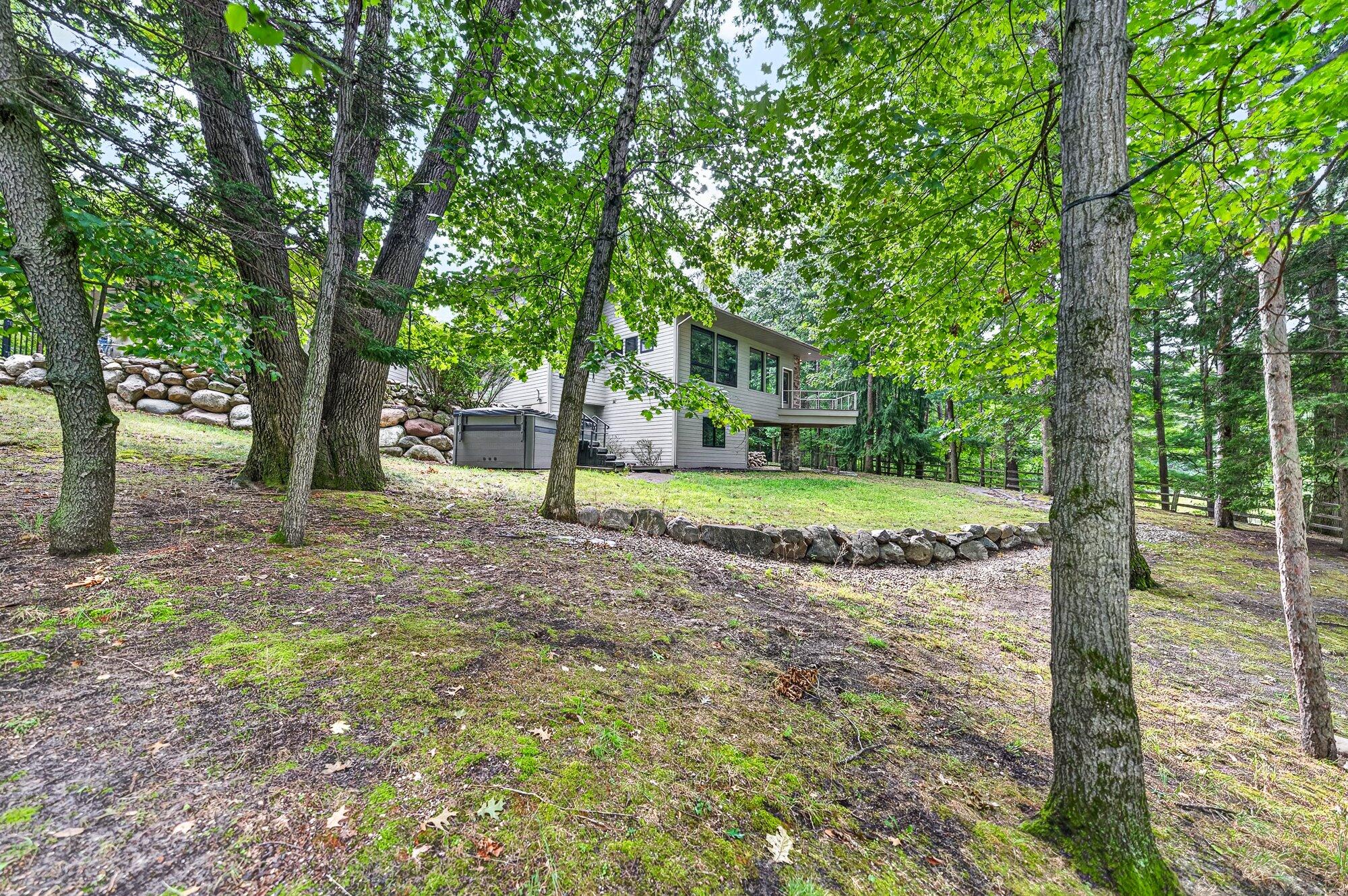 2246 Shelter Pointe Drive Kalamazoo MI 49008