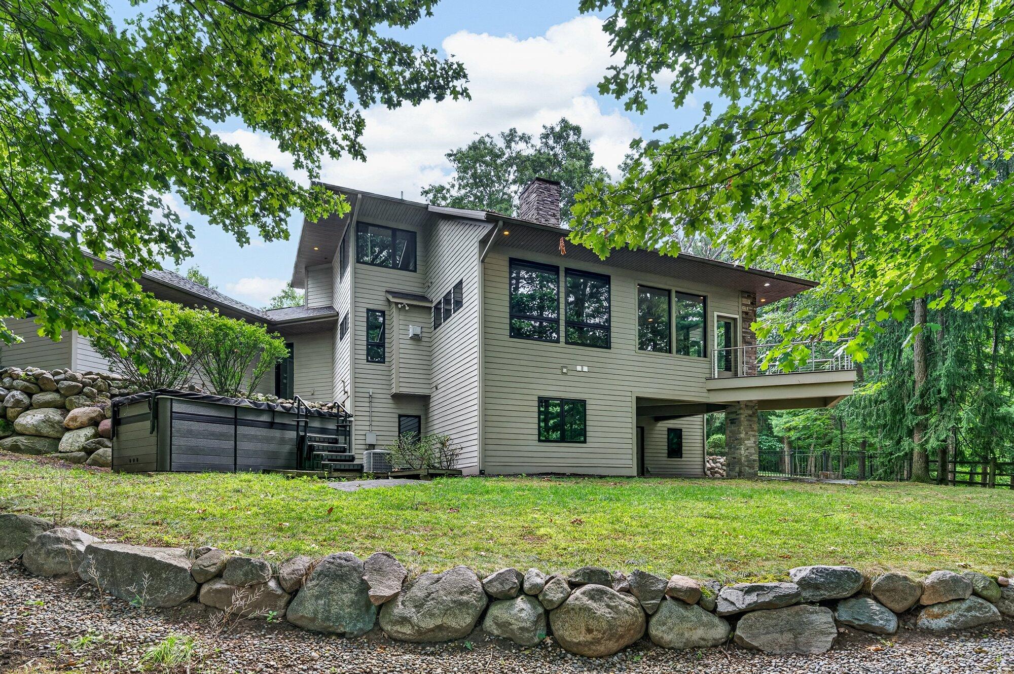 2246 Shelter Pointe Drive Kalamazoo MI 49008