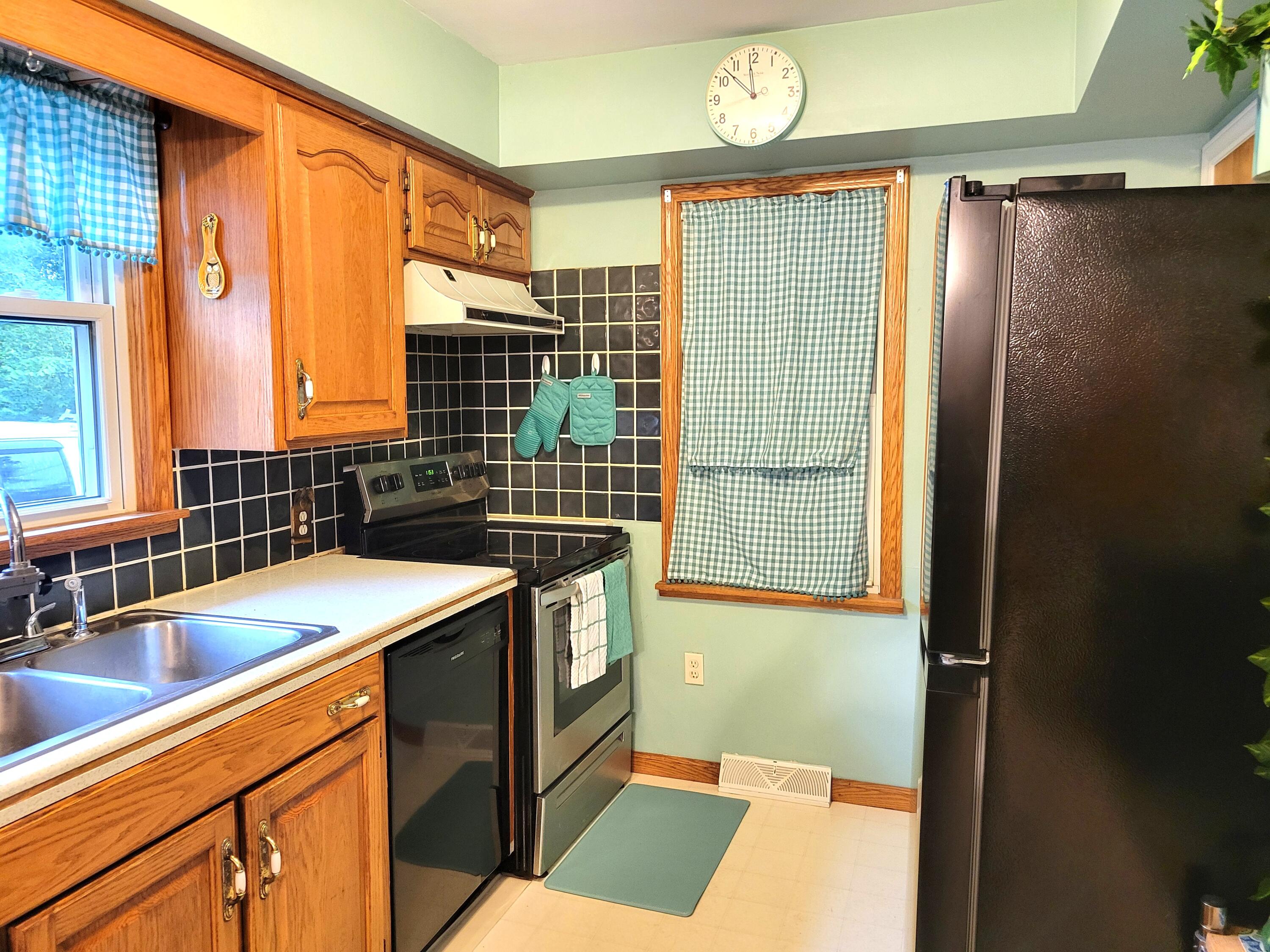 385 92nd Street SW Byron Center MI 49315