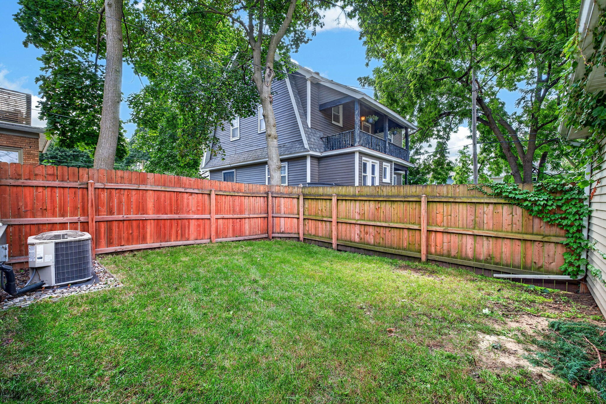 1252 SE Sherman Street SE Grand Rapids MI 49506