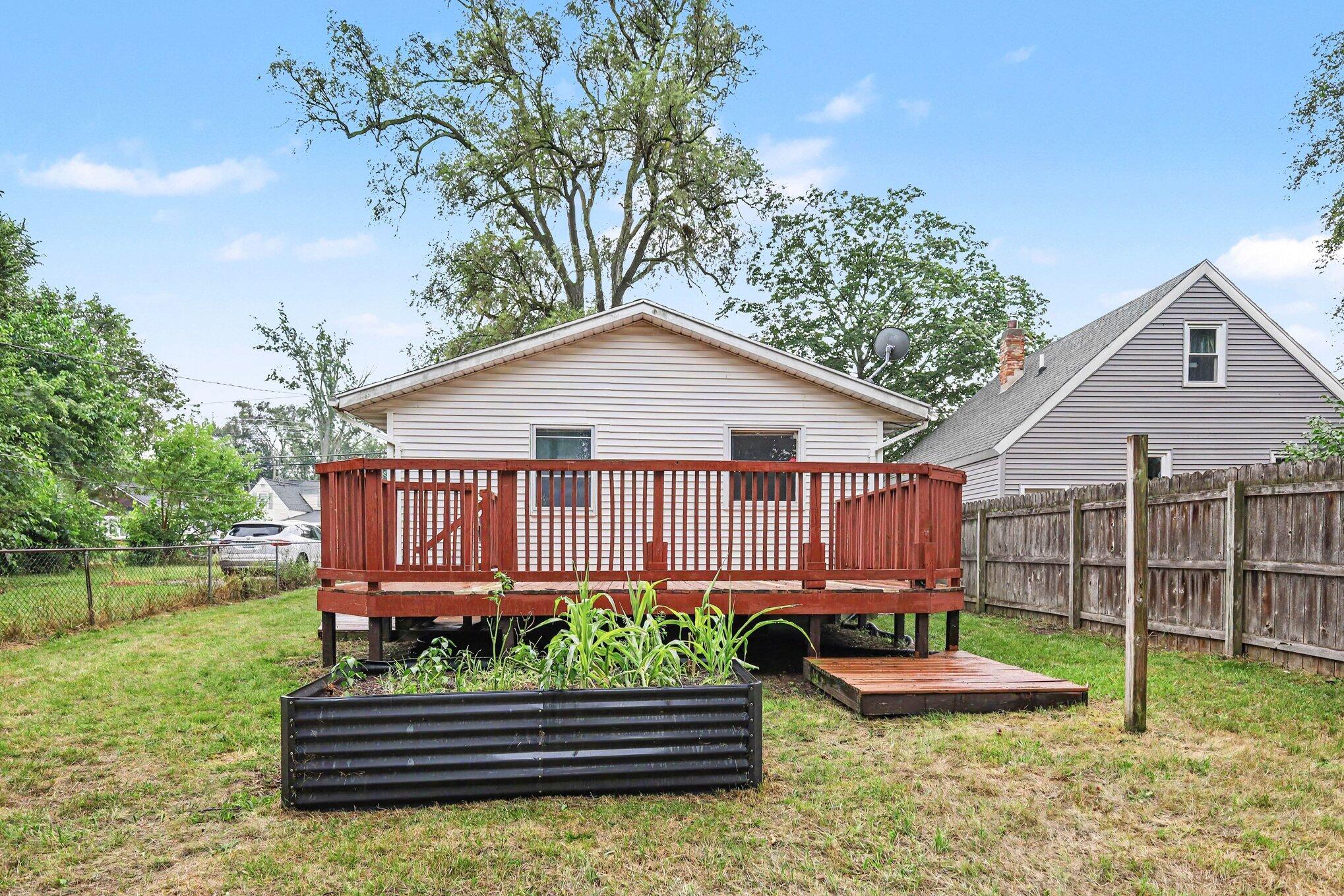29 34th Street SE Grand Rapids MI 49548