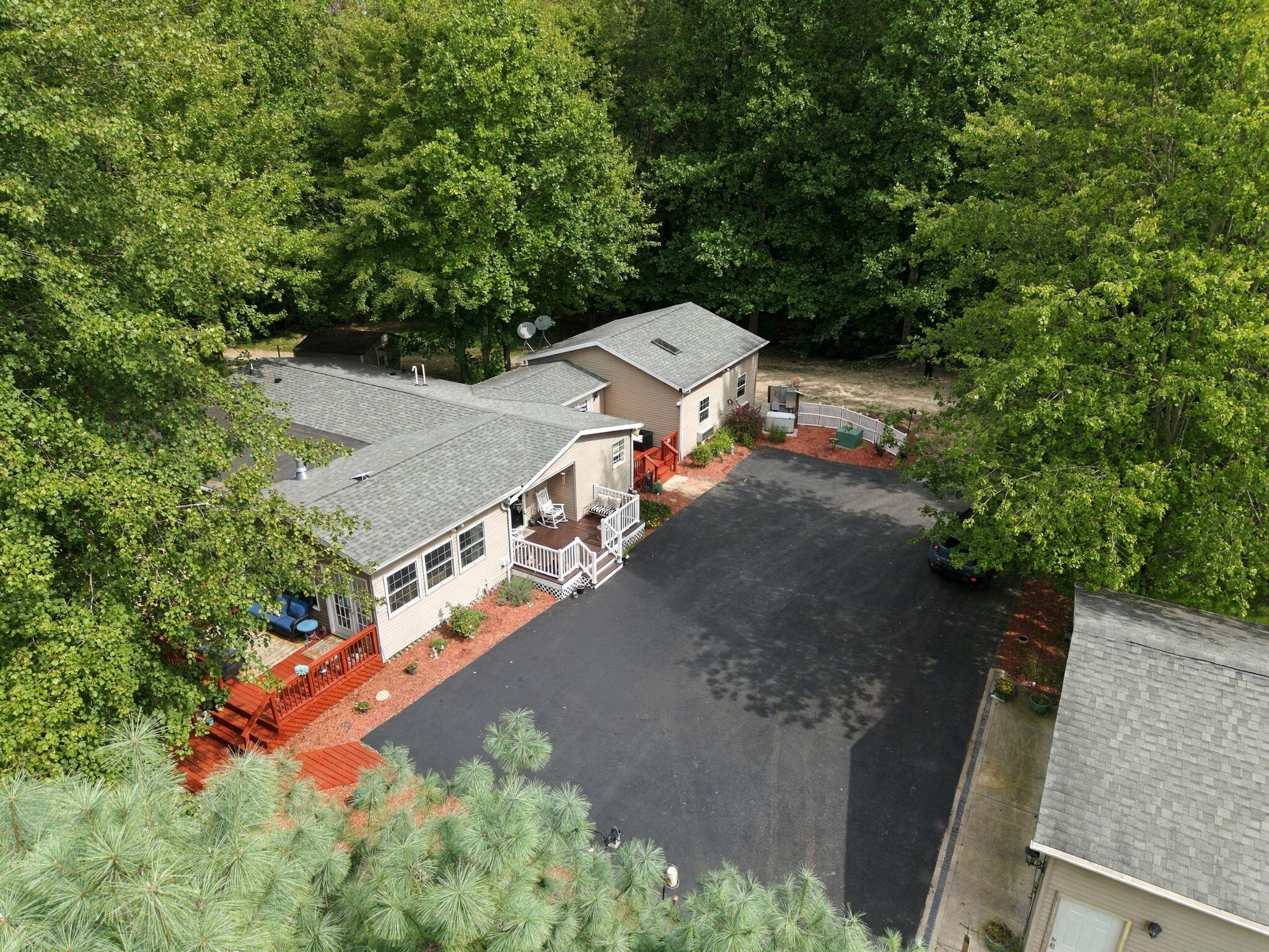 16456 Basswood Road Three Oaks MI 49128