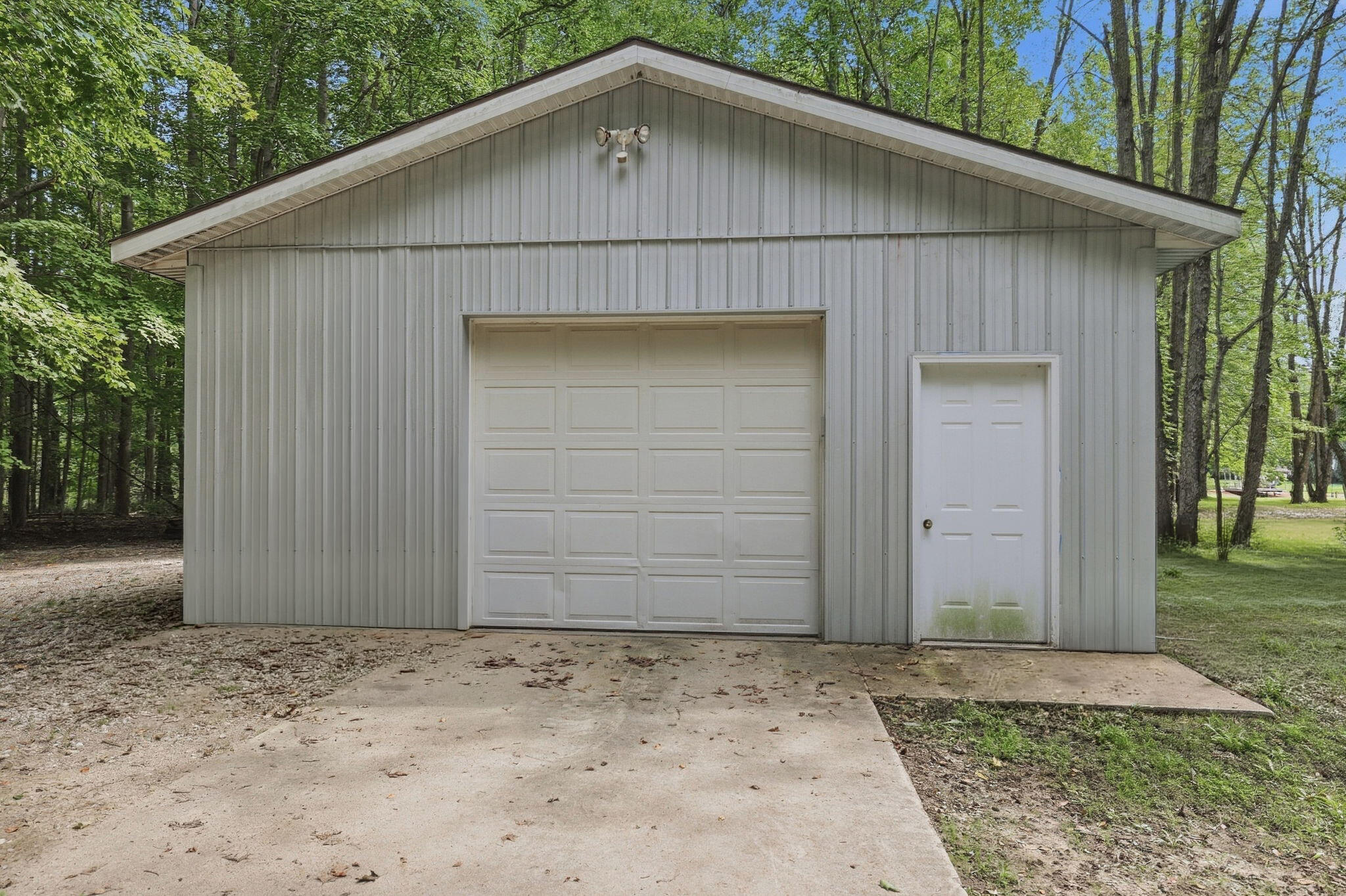 16456 Basswood Road Three Oaks MI 49128