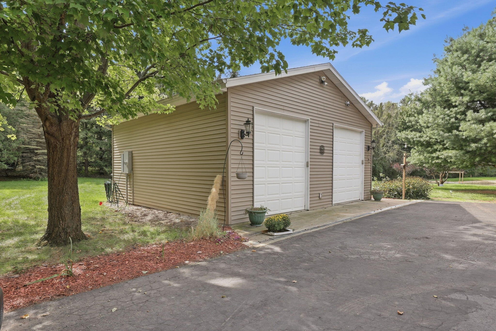 16456 Basswood Road Three Oaks MI 49128