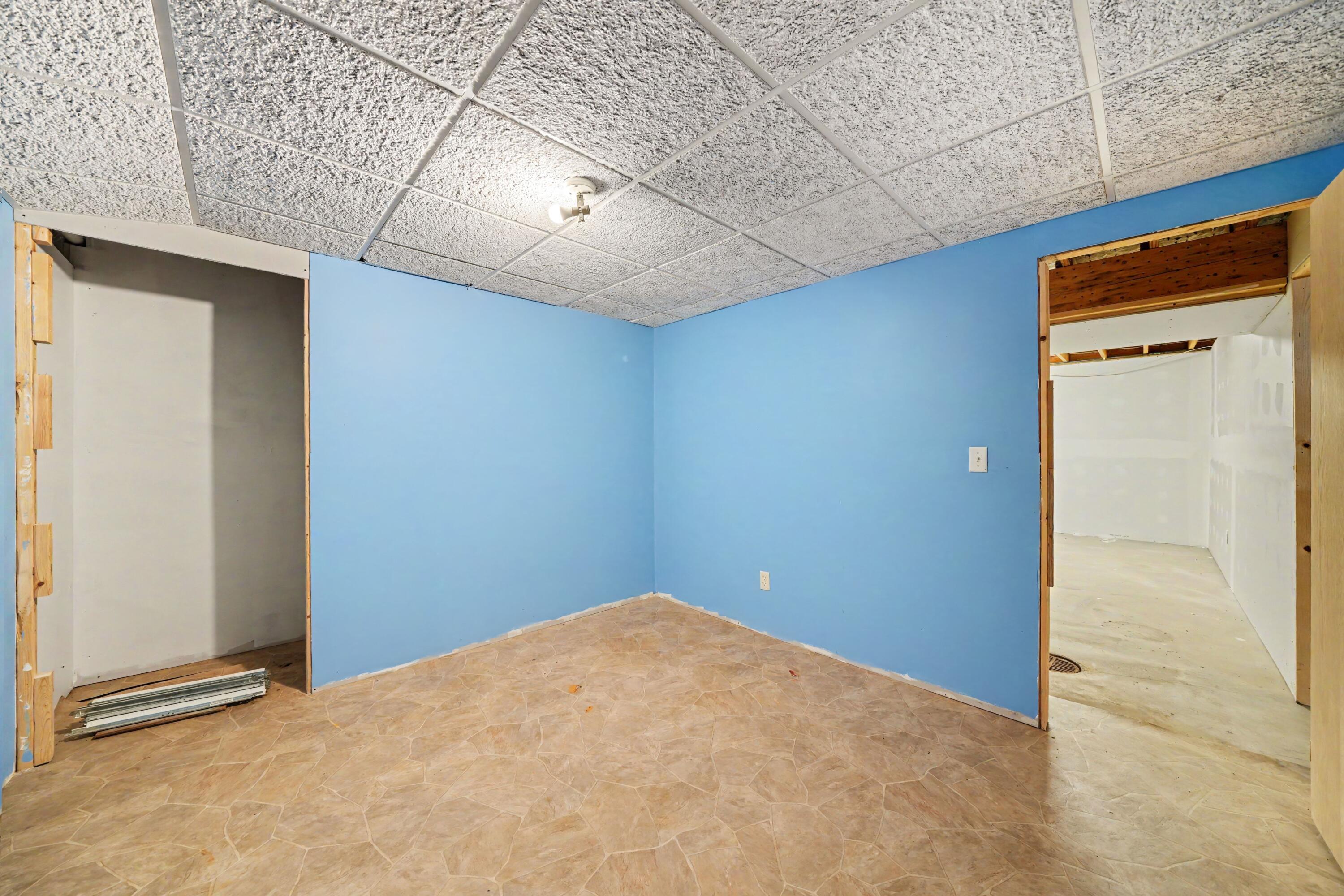 27911 Gideon Street Dowagiac MI 49047