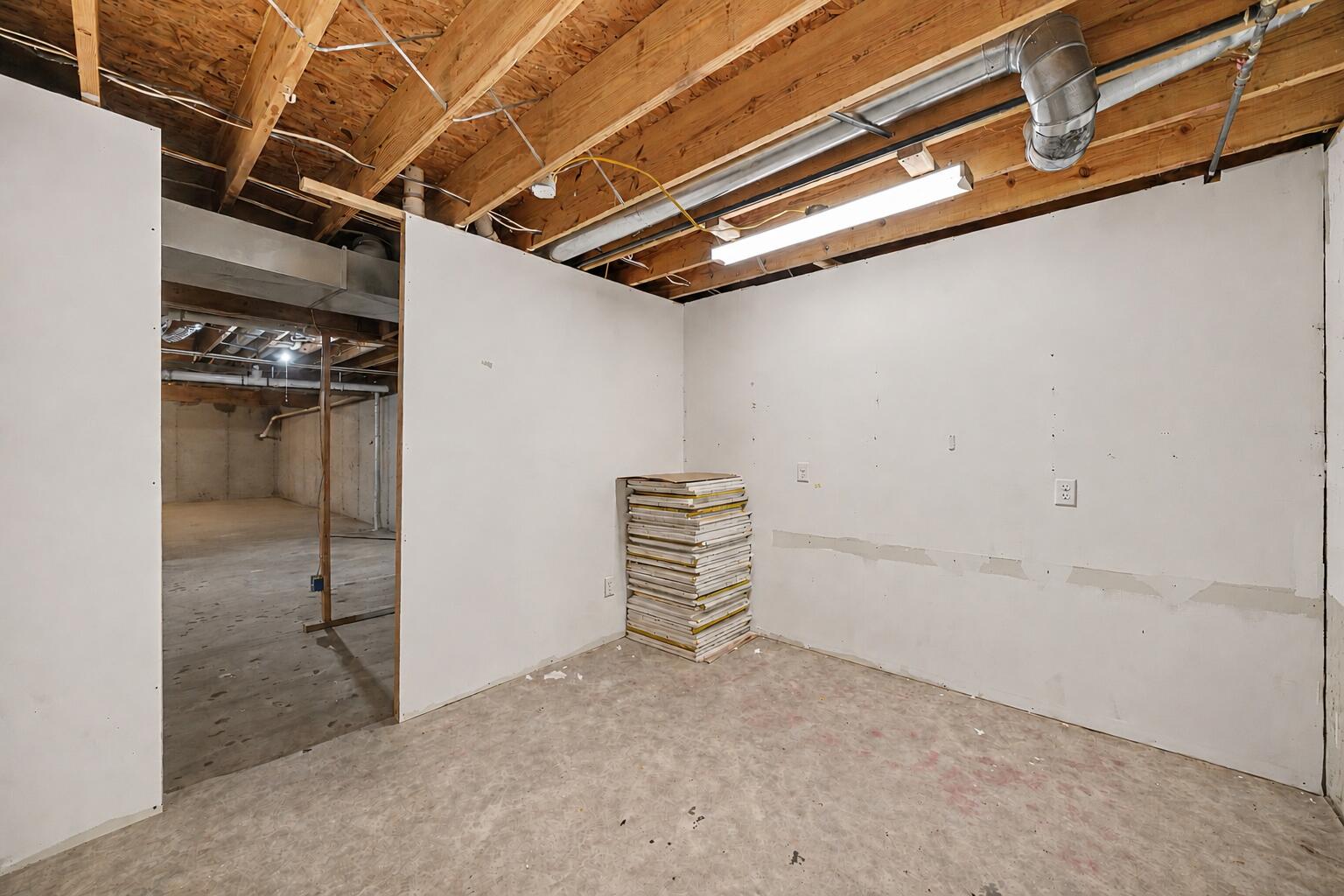 27911 Gideon Street Dowagiac MI 49047