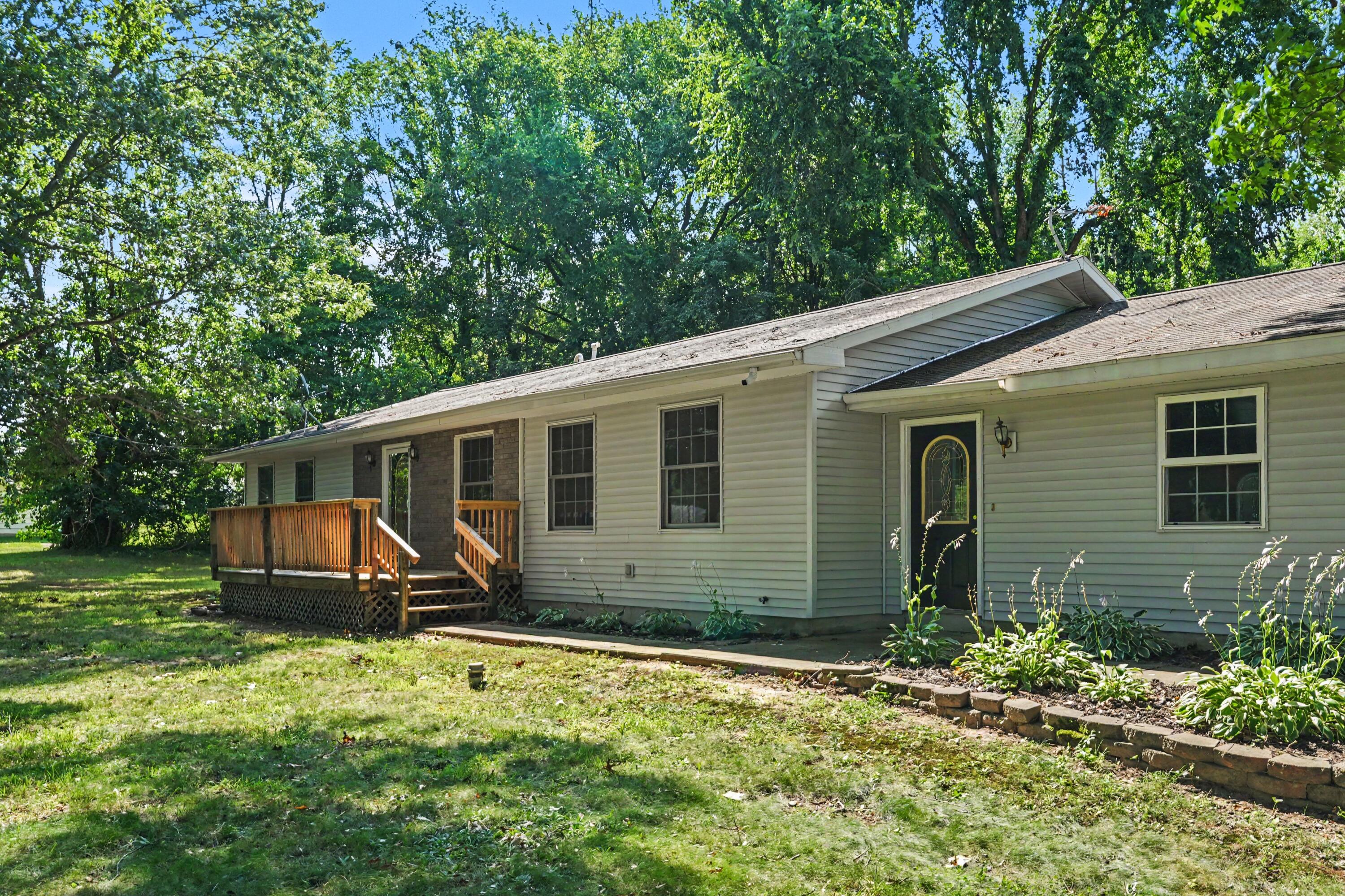 27911 Gideon Street Dowagiac MI 49047