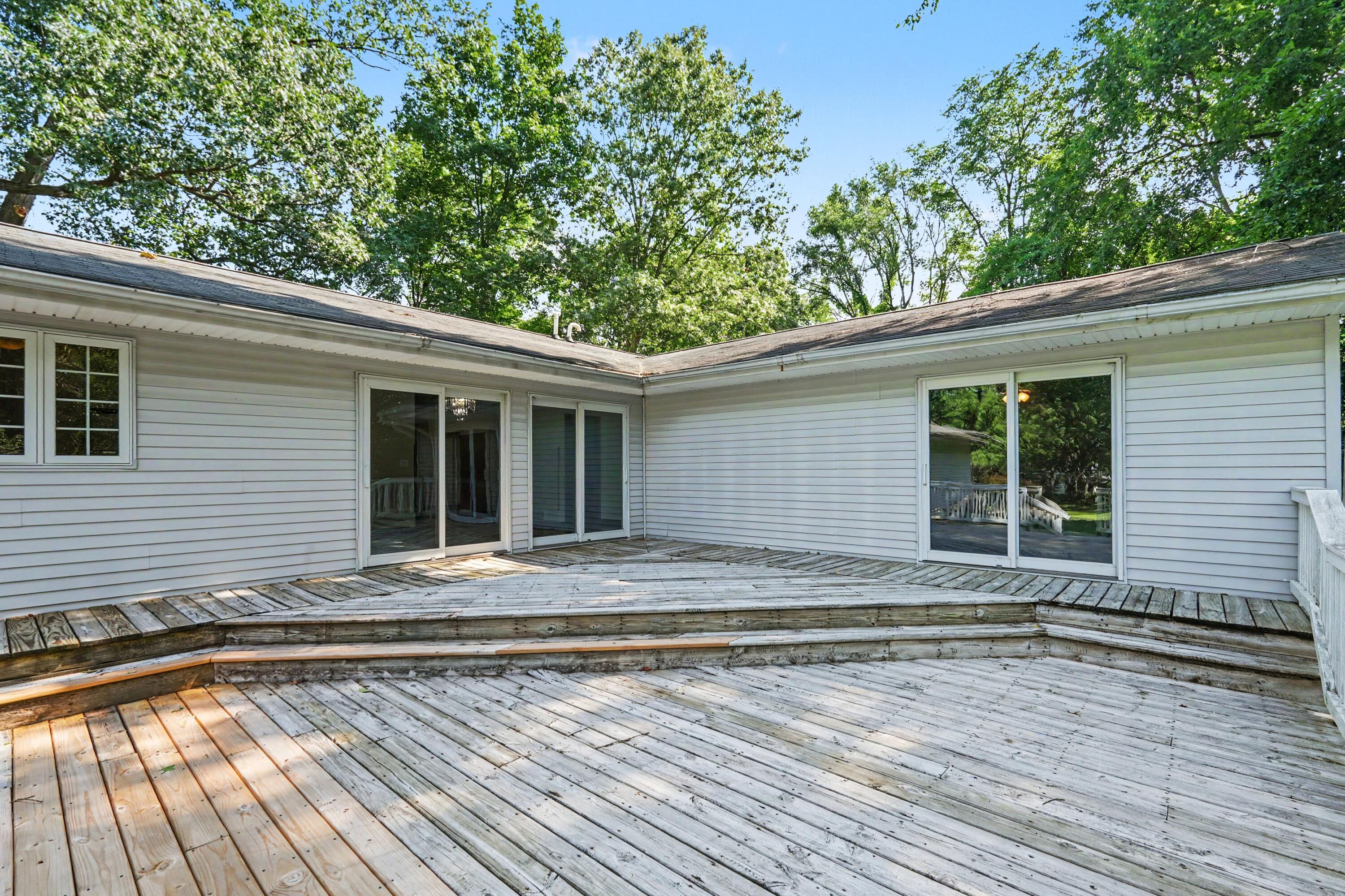 27911 Gideon Street Dowagiac MI 49047