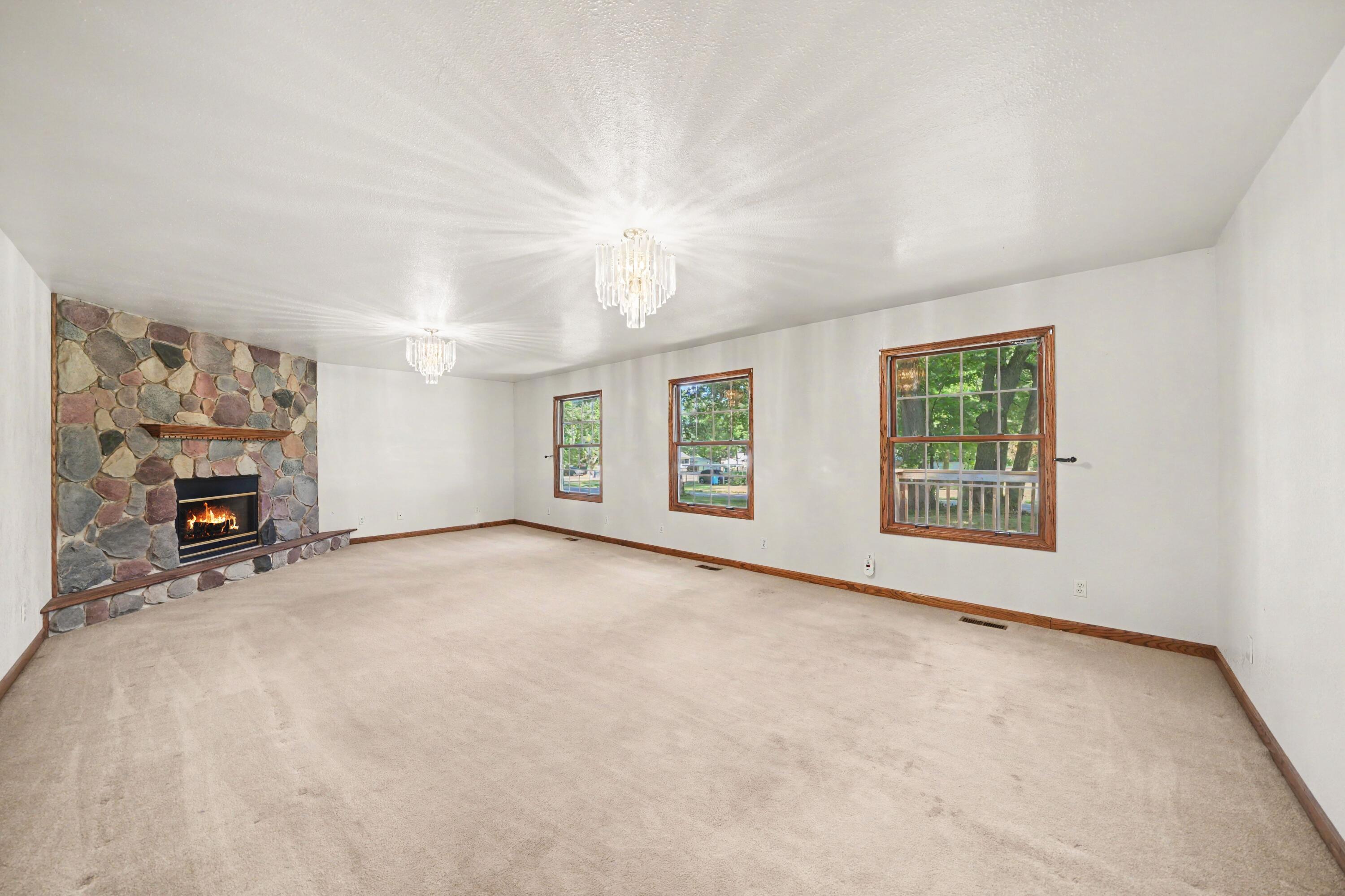 27911 Gideon Street Dowagiac MI 49047