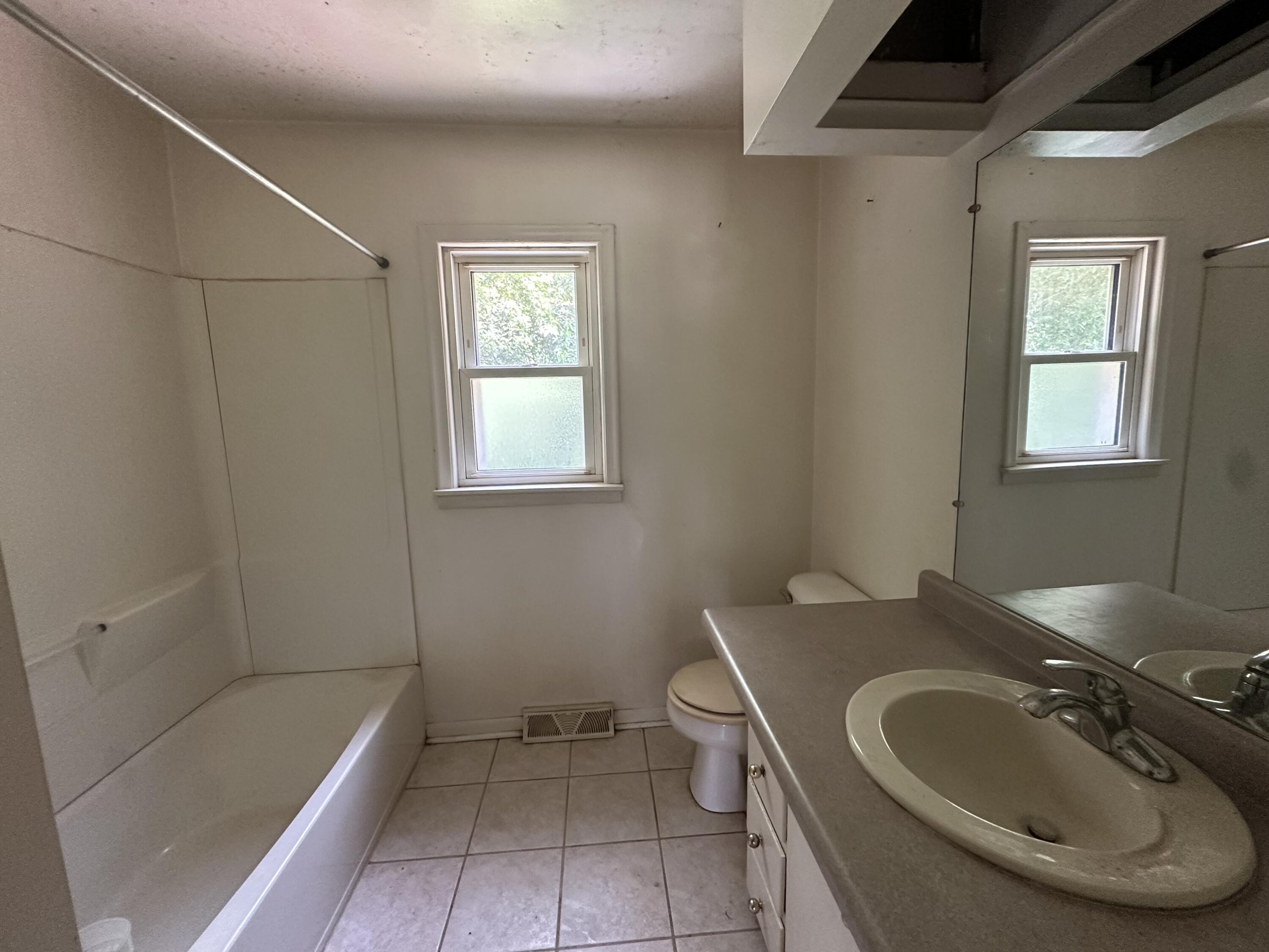 1560 Magnolia Street Kalamazoo MI 49048