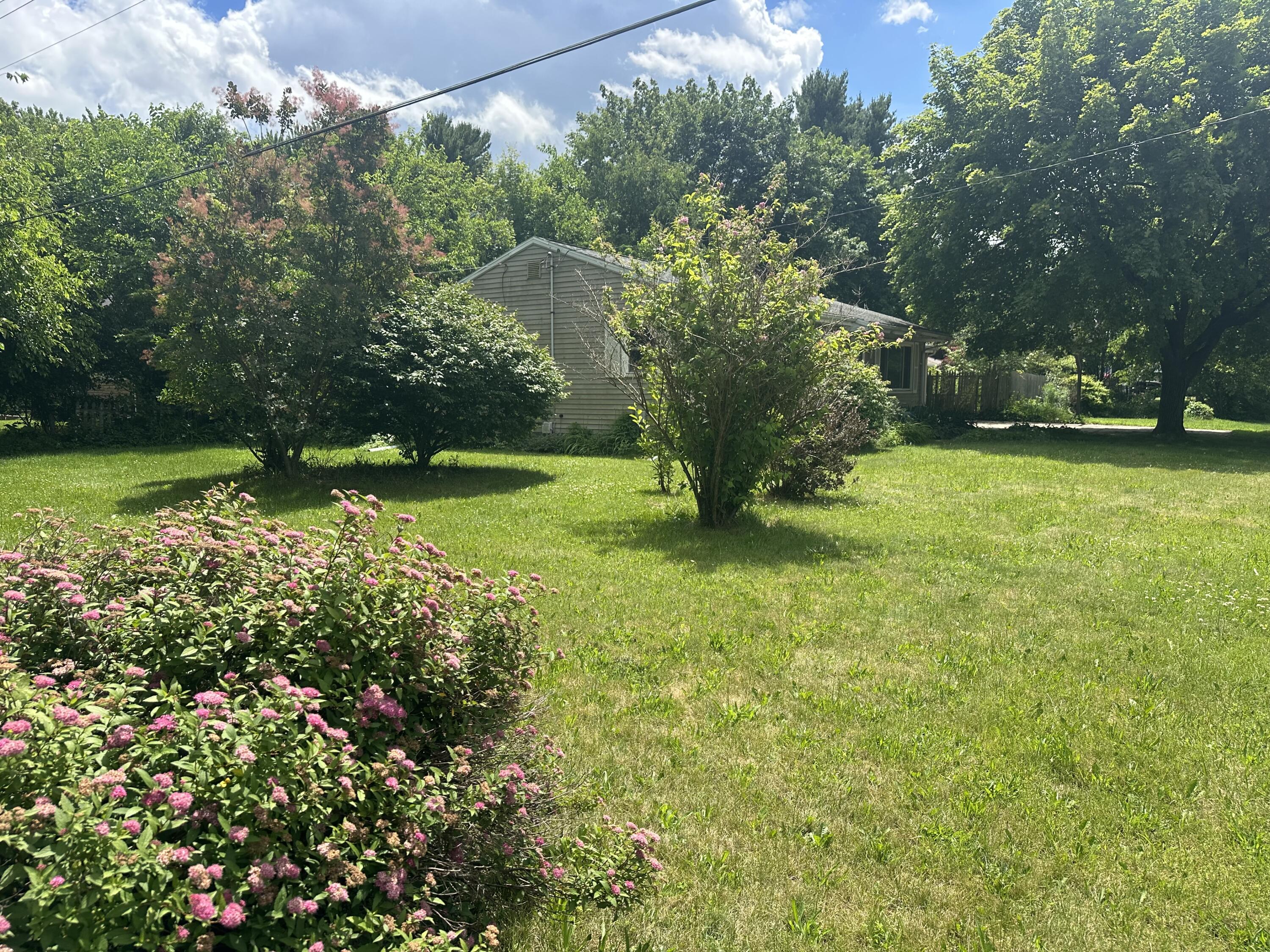 1560 Magnolia Street Kalamazoo MI 49048