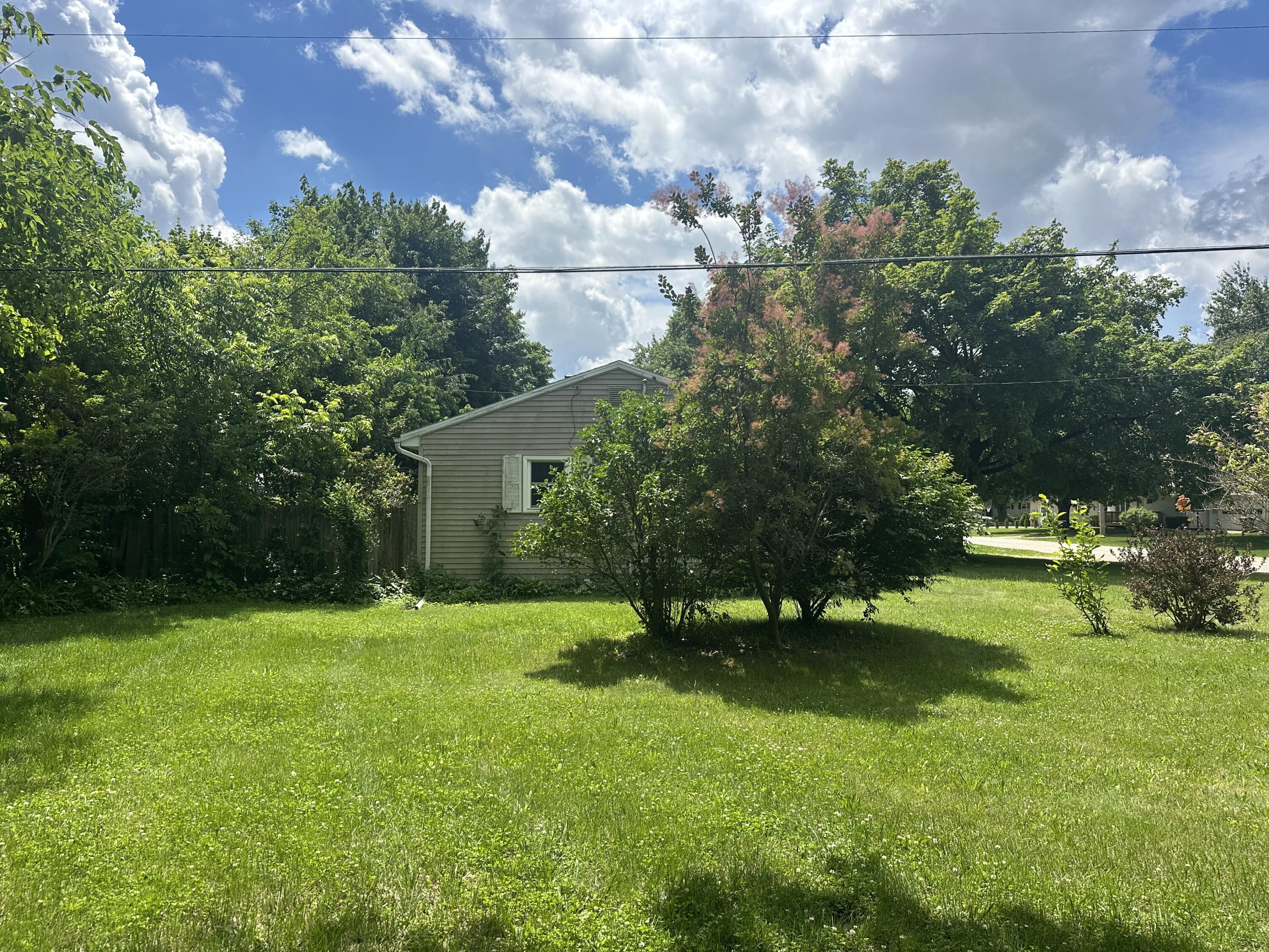 1560 Magnolia Street Kalamazoo MI 49048