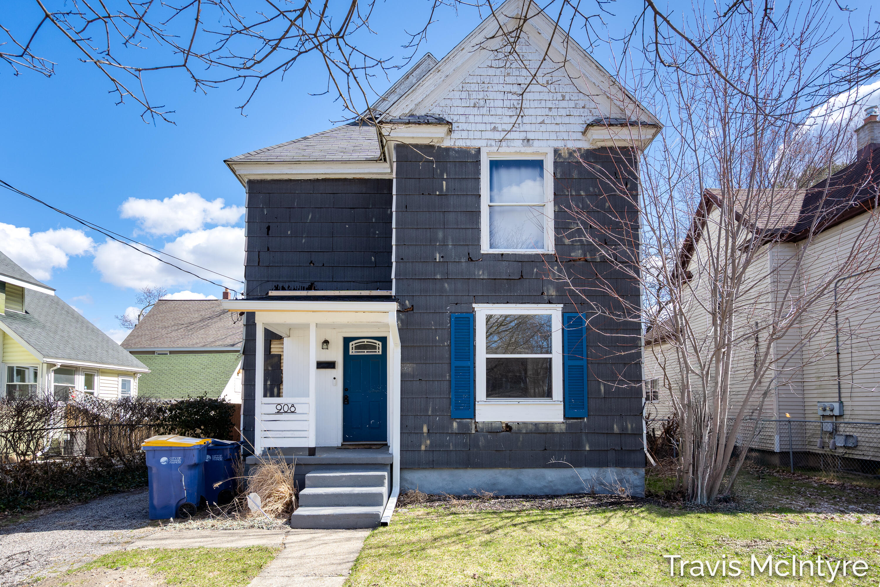 908 Eastern Avenue SE Grand Rapids MI 49507