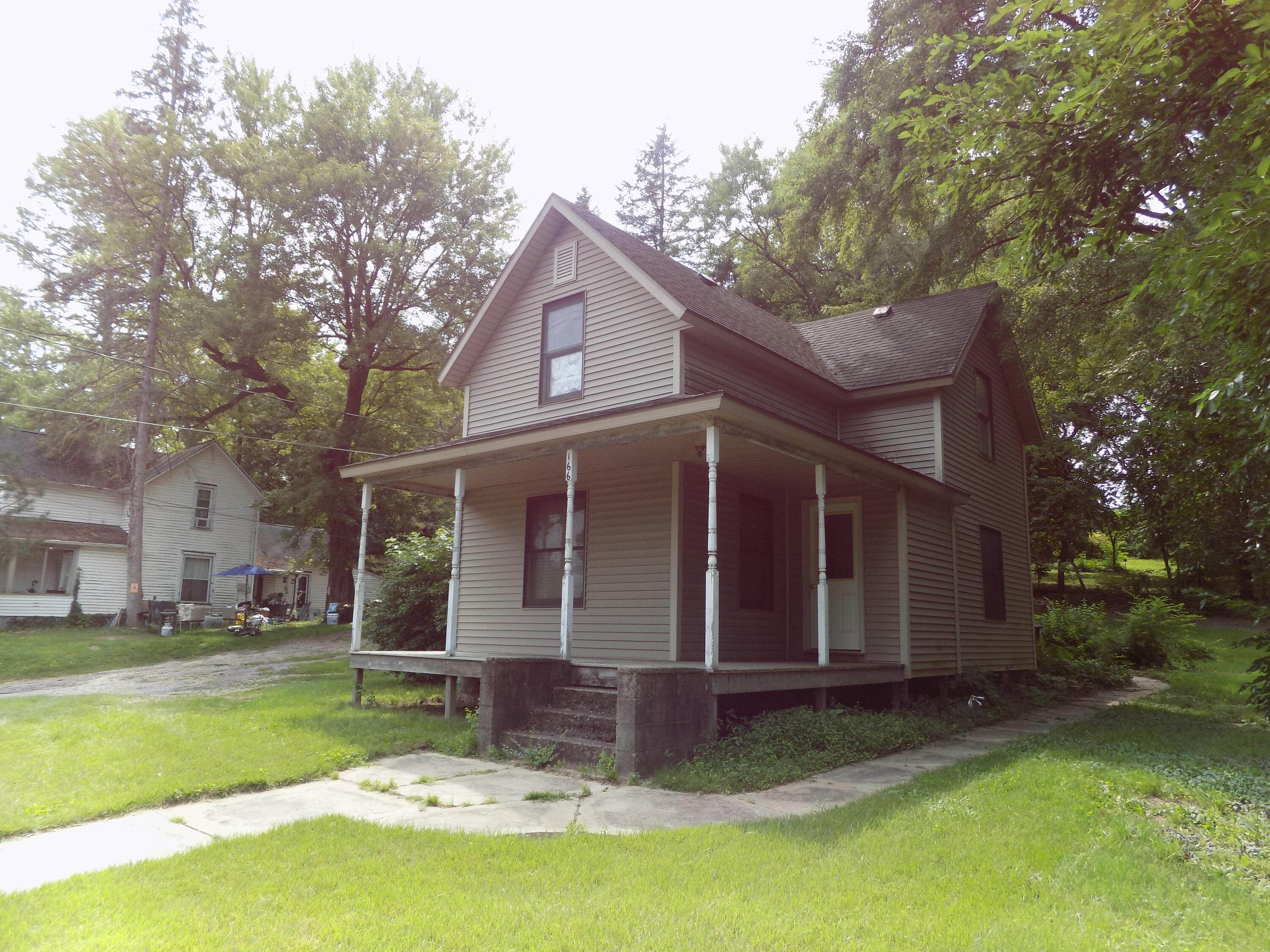 166 N West Street Coloma MI 49038