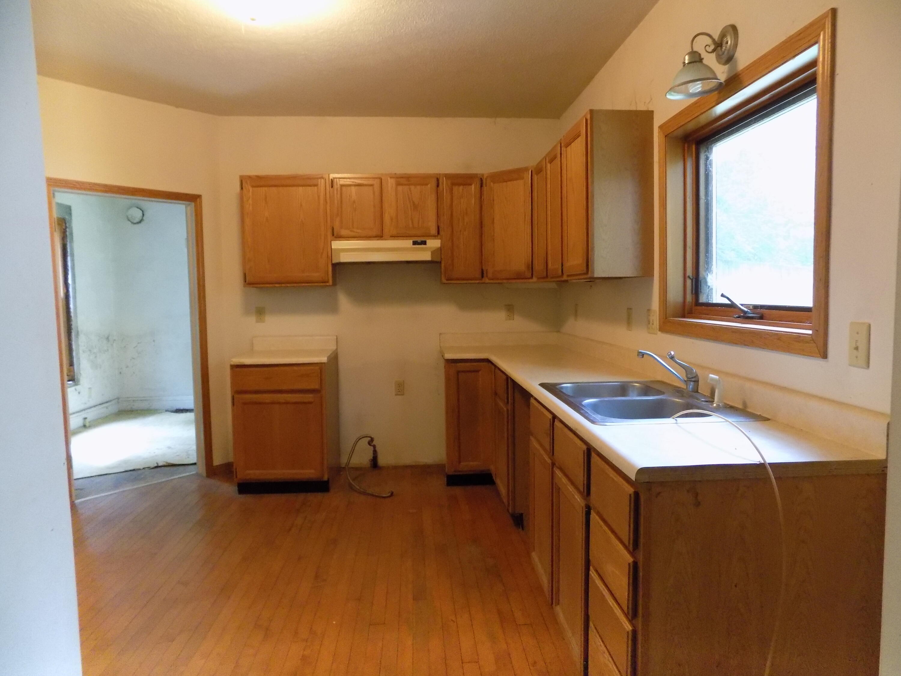 166 N West Street Coloma MI 49038