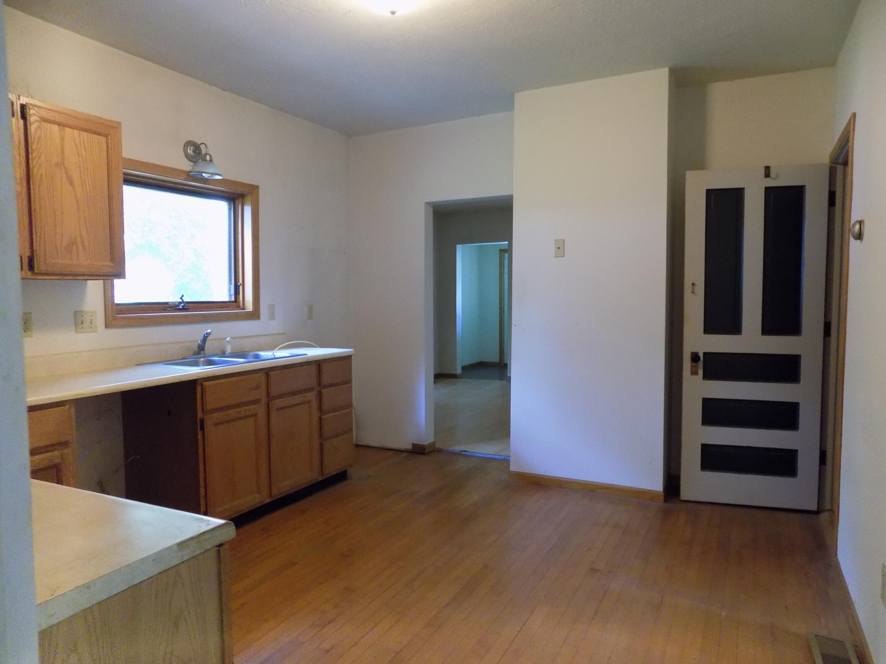 166 N West Street Coloma MI 49038