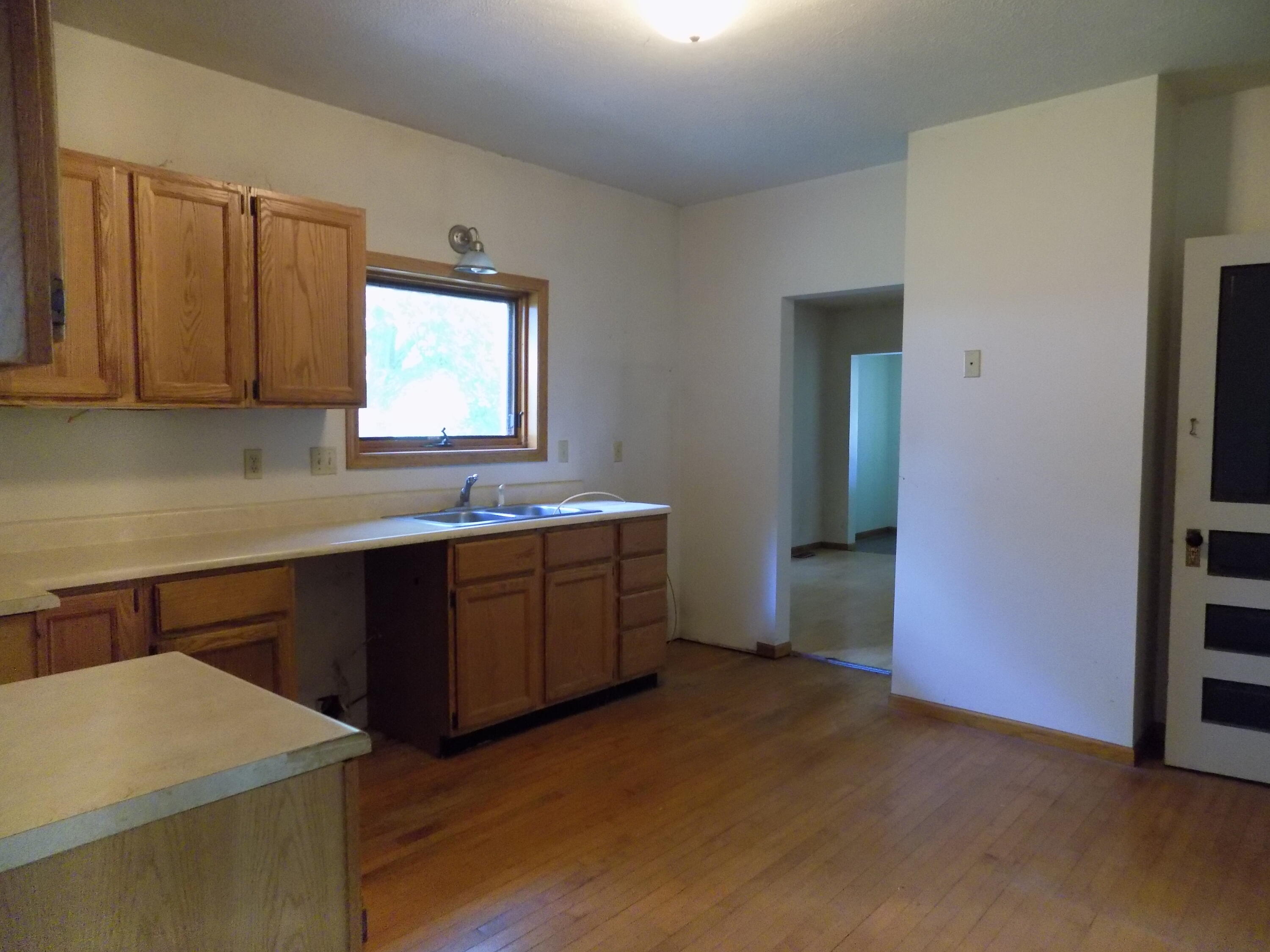 166 N West Street Coloma MI 49038
