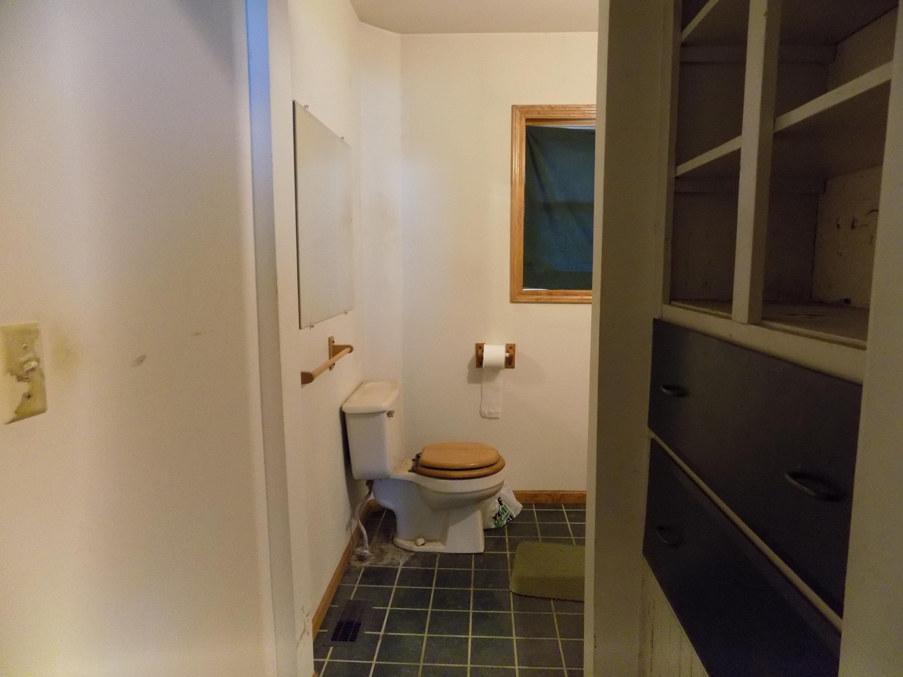 166 N West Street Coloma MI 49038