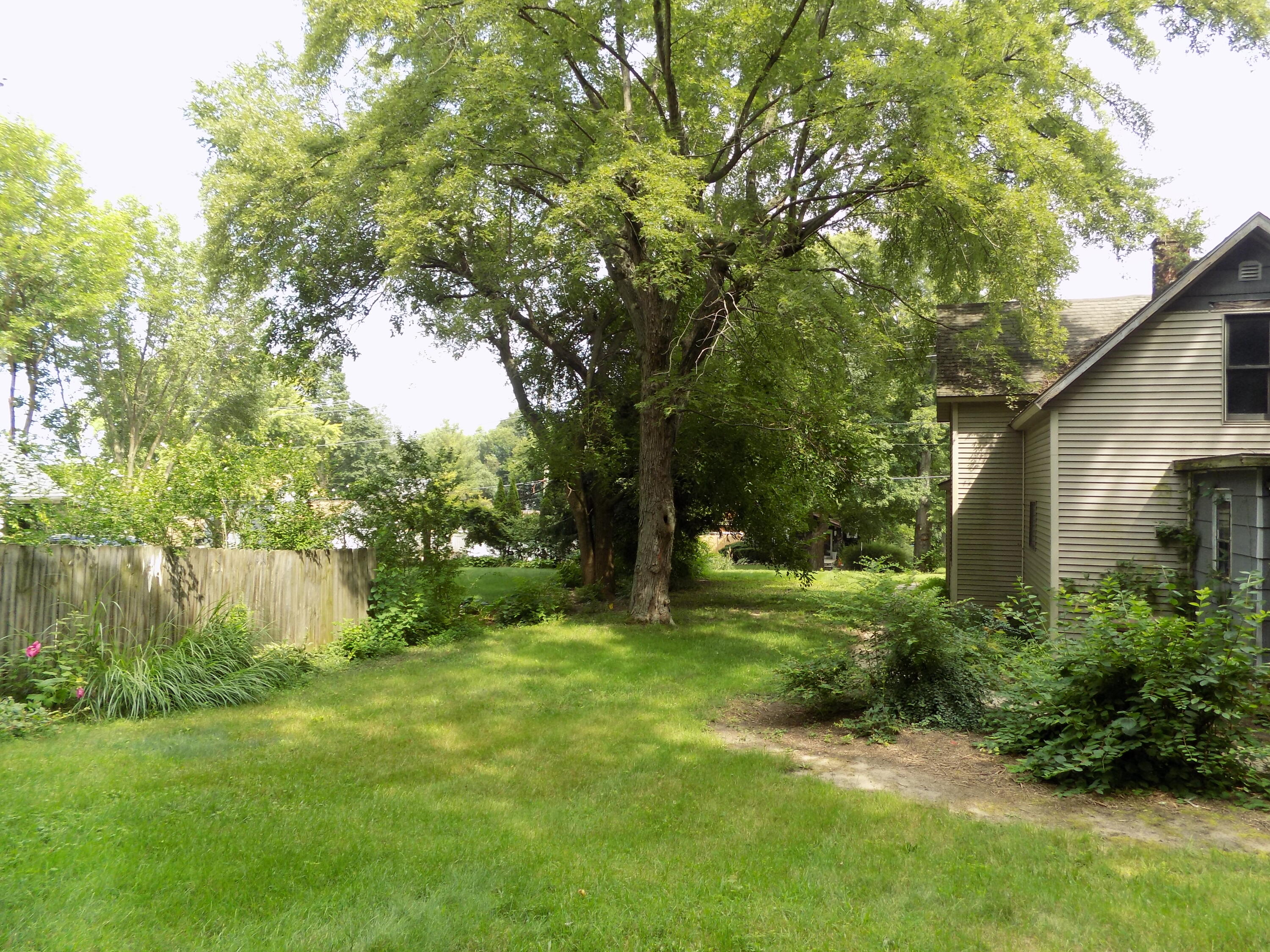 166 N West Street Coloma MI 49038