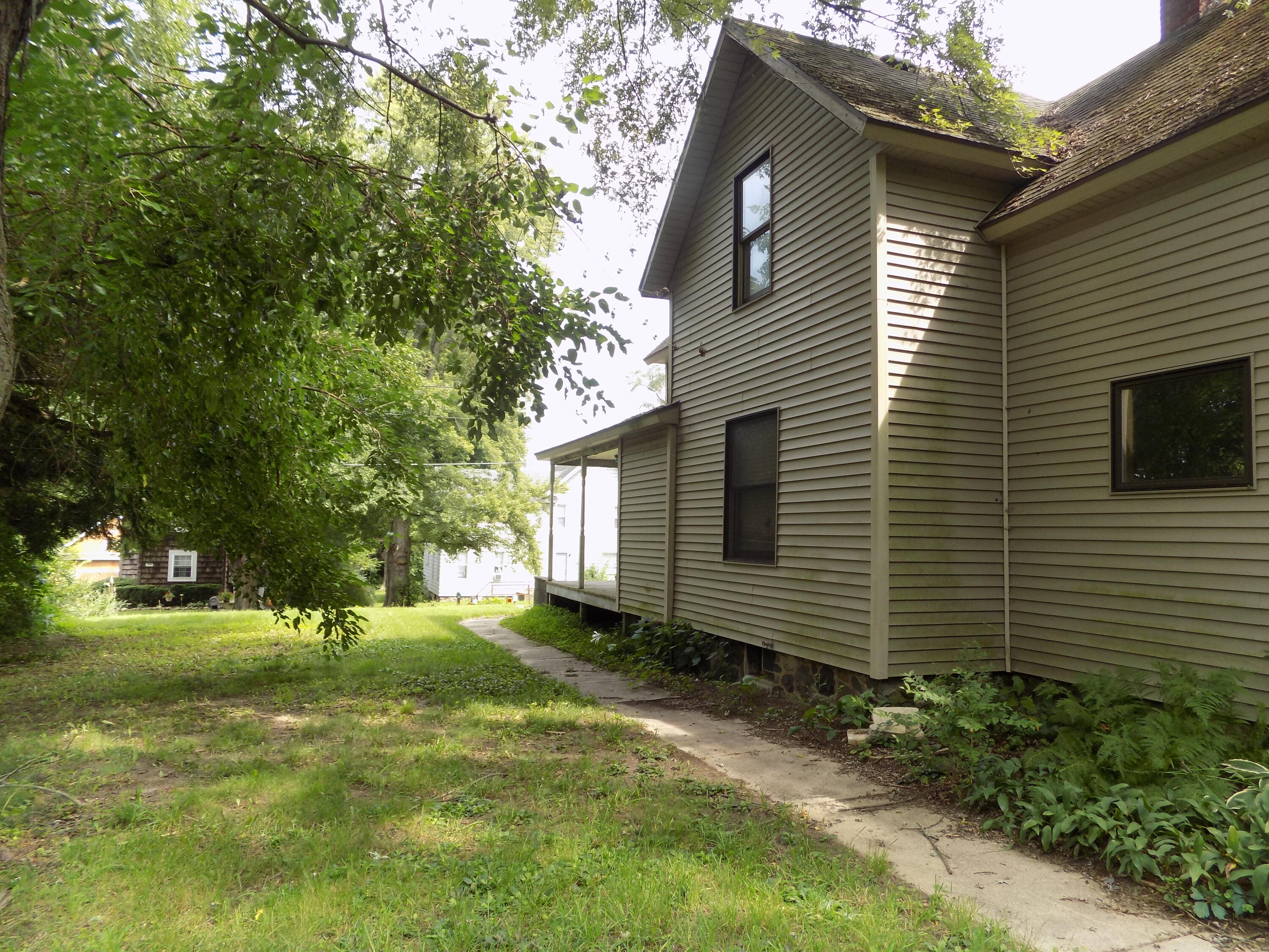 166 N West Street Coloma MI 49038