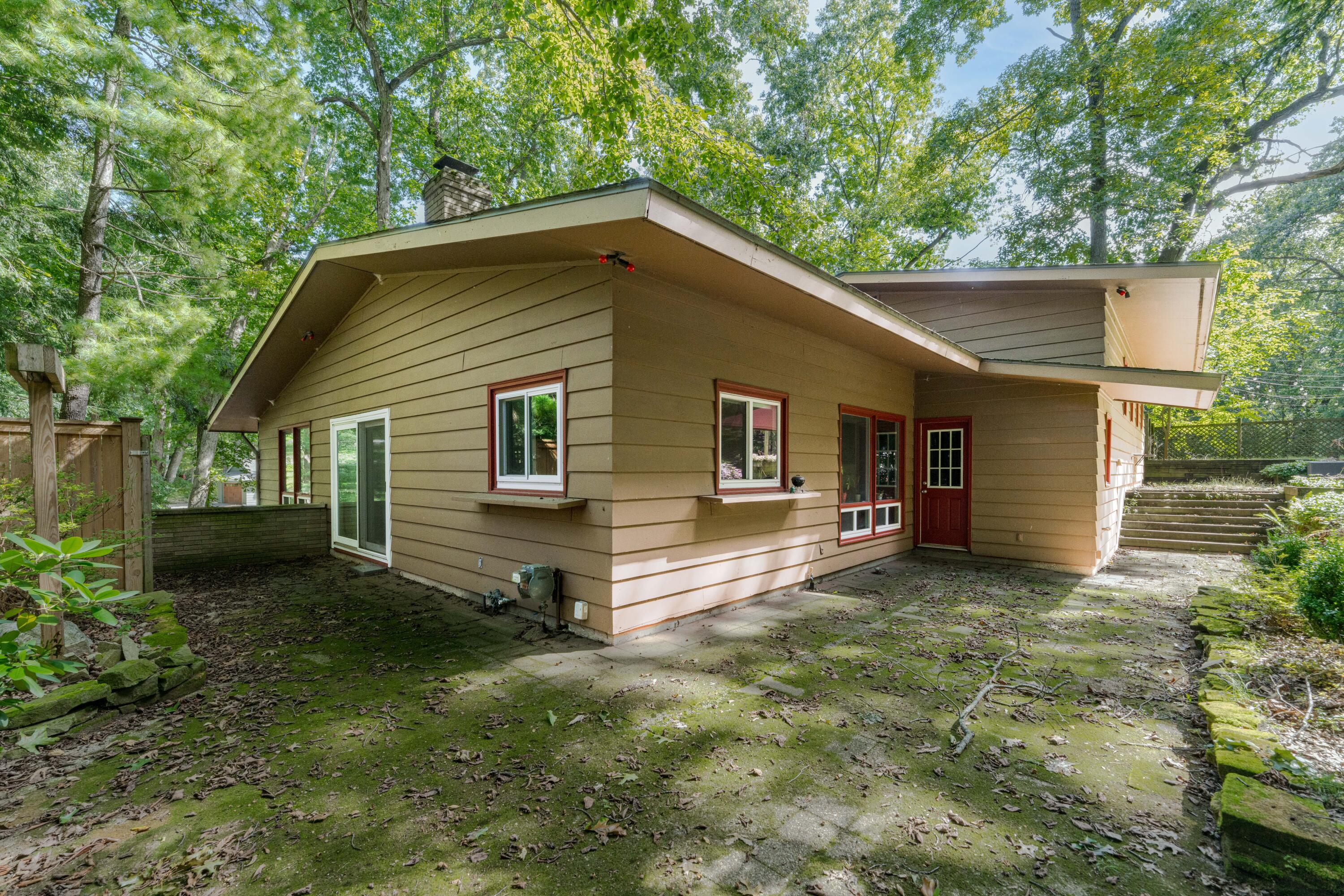 2146 Treehaven Drive Kalamazoo MI 49008