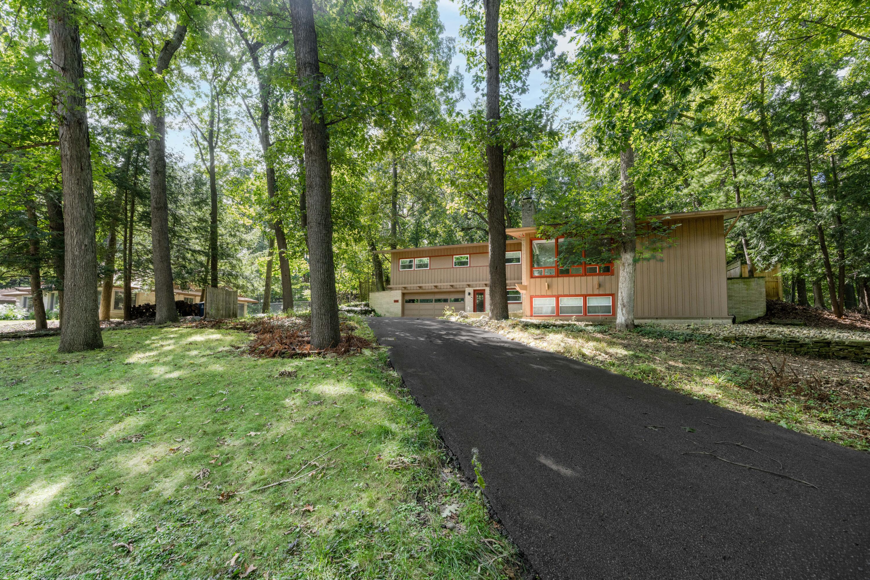 2146 Treehaven Drive Kalamazoo MI 49008