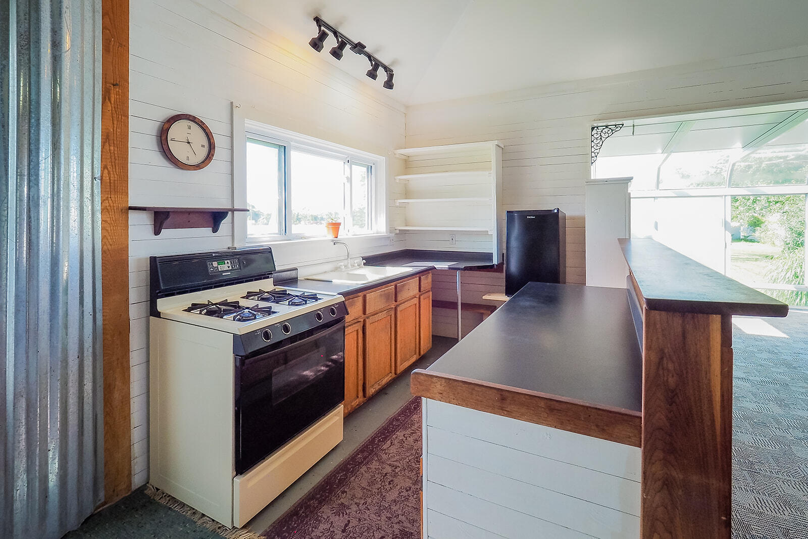 24 W Linden Street W Three Oaks MI 49128