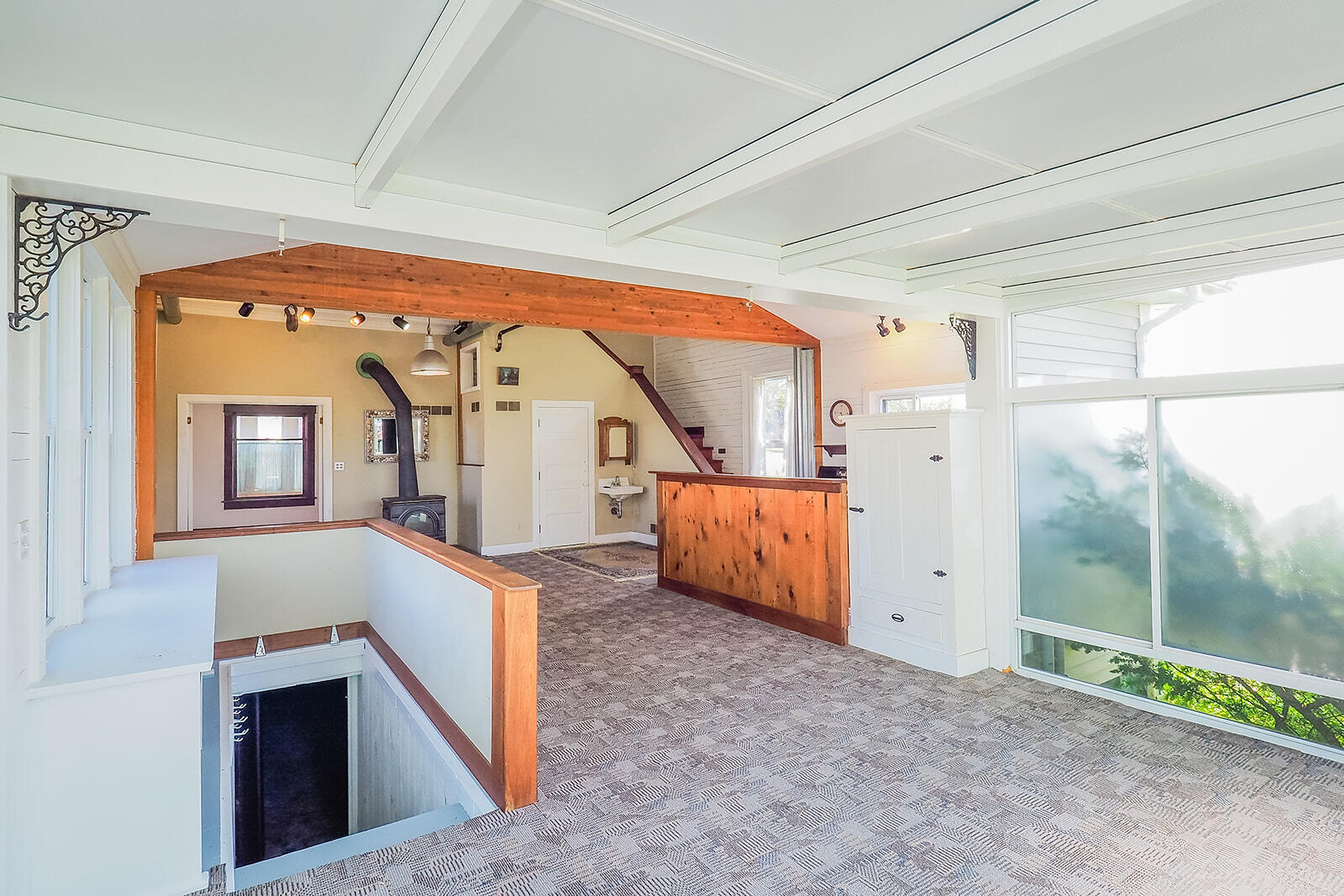 24 W Linden Street W Three Oaks MI 49128