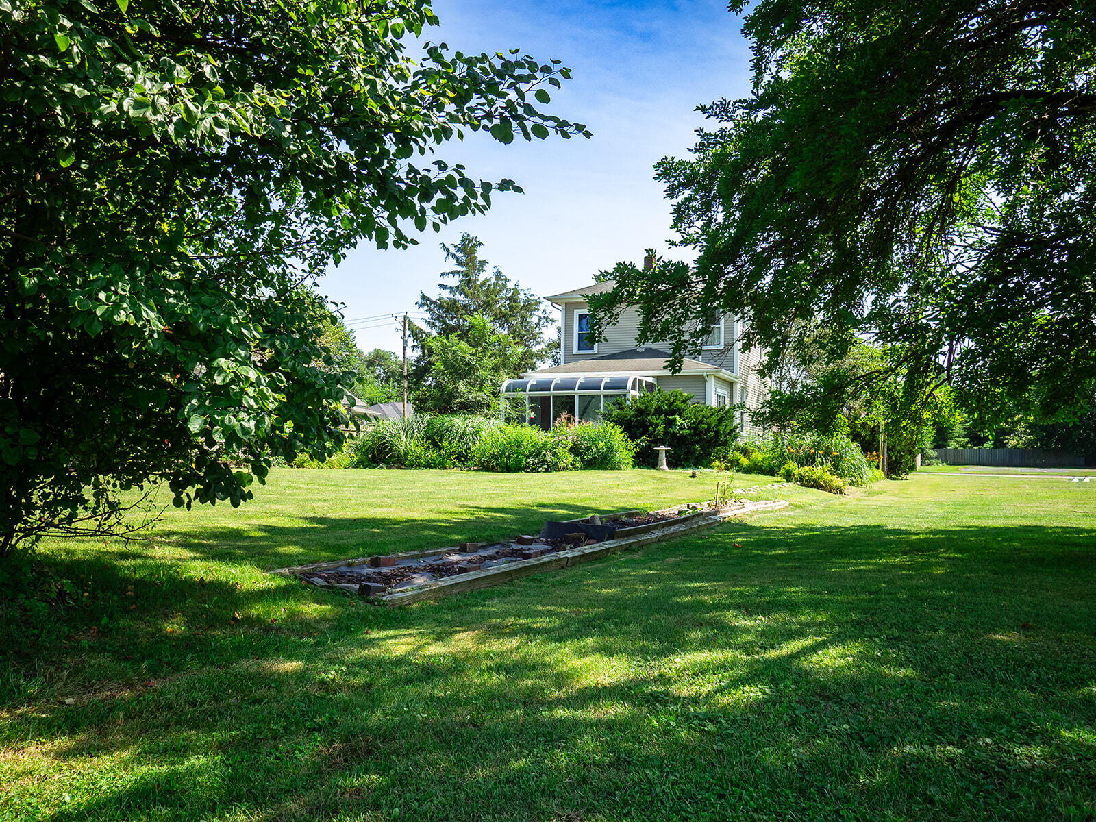 24 W Linden Street W Three Oaks MI 49128