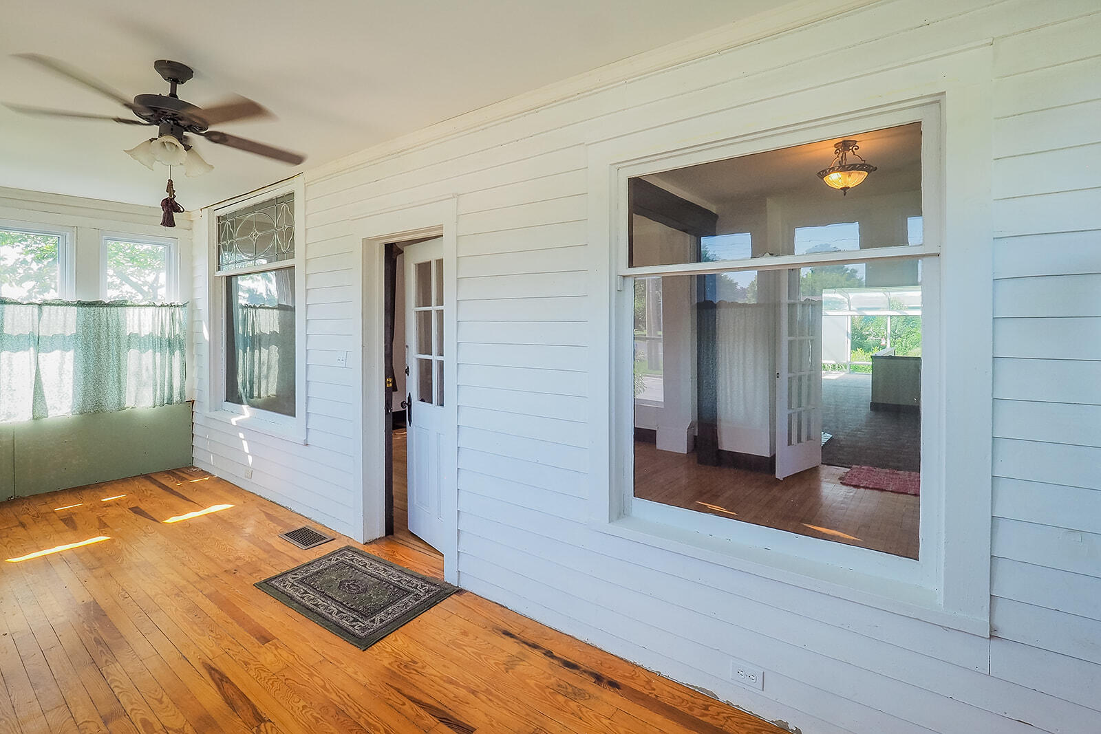 24 W Linden Street W Three Oaks MI 49128