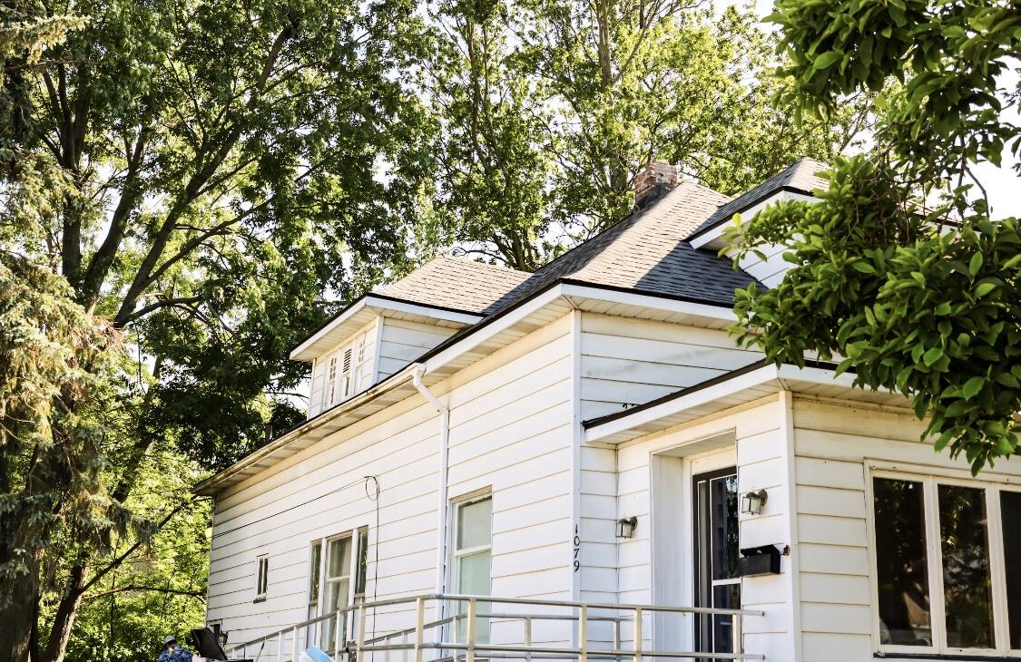 1079 W Southern Avenue Muskegon MI 49441