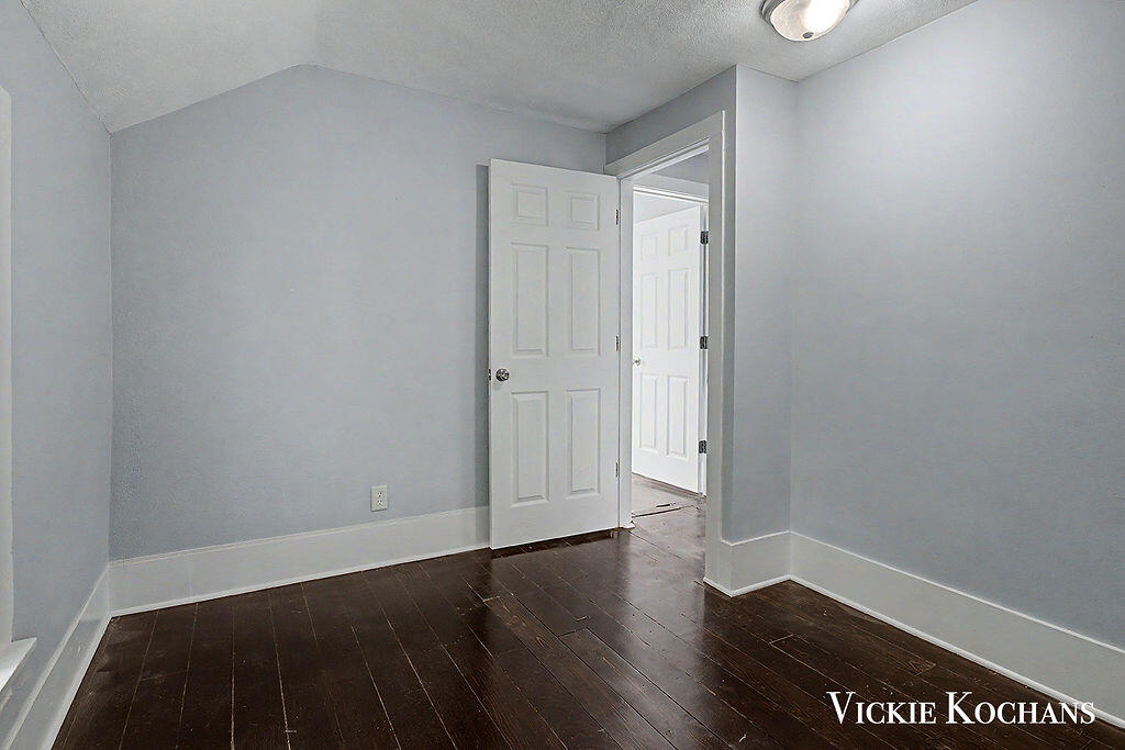 620 Davis Avenue NW Grand Rapids MI 49504