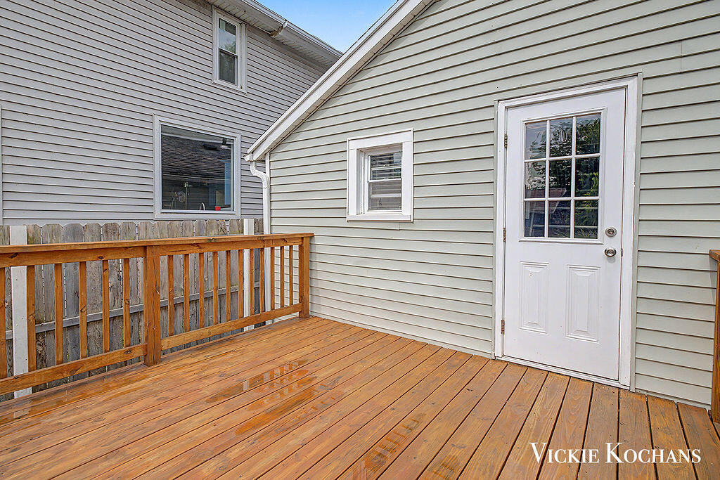 620 Davis Avenue NW Grand Rapids MI 49504