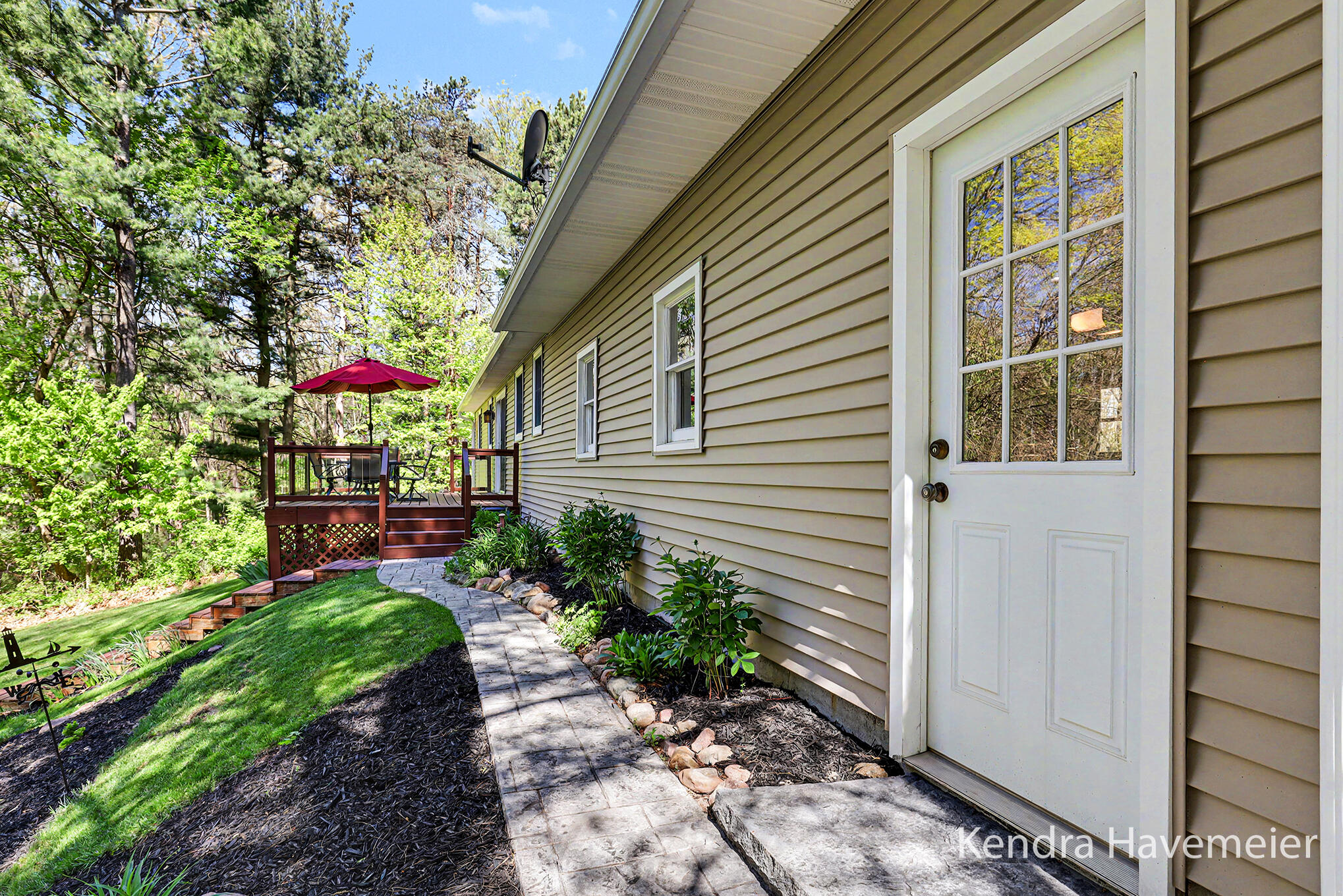 8261 Bush Drive NE Rockford MI 49341
