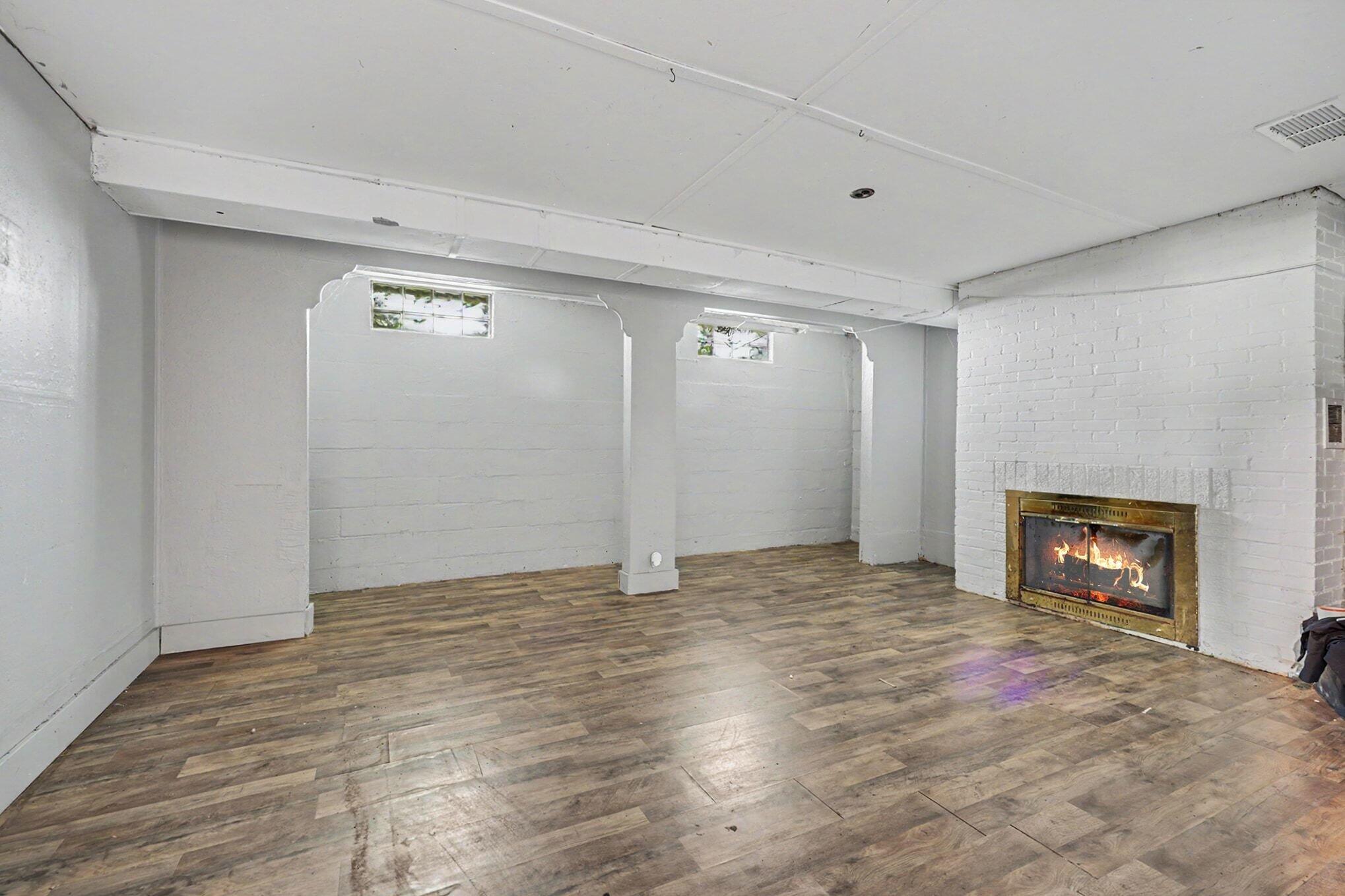 3346 Dean Lake Avenue NE Grand Rapids MI 49525