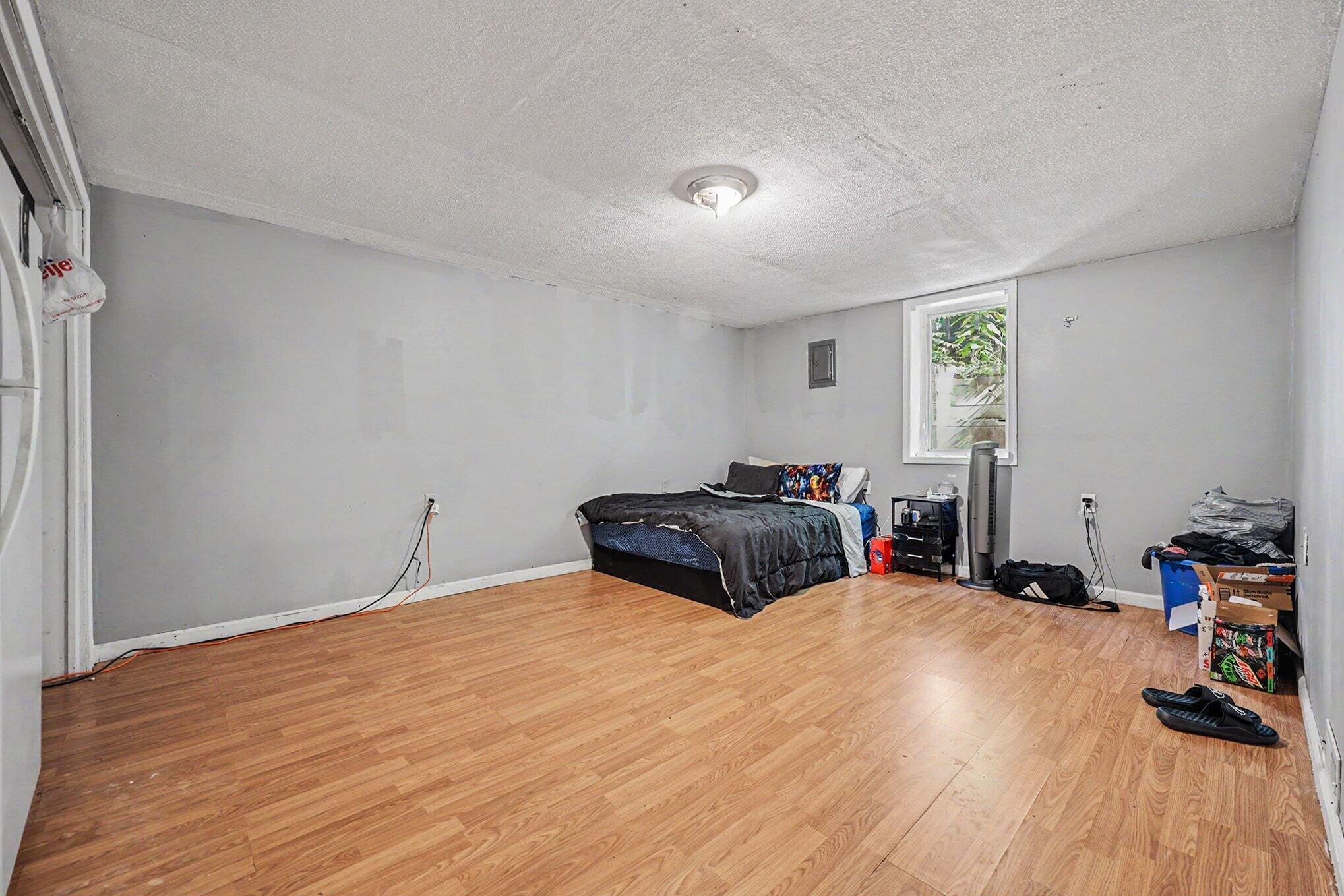 3346 Dean Lake Avenue NE Grand Rapids MI 49525