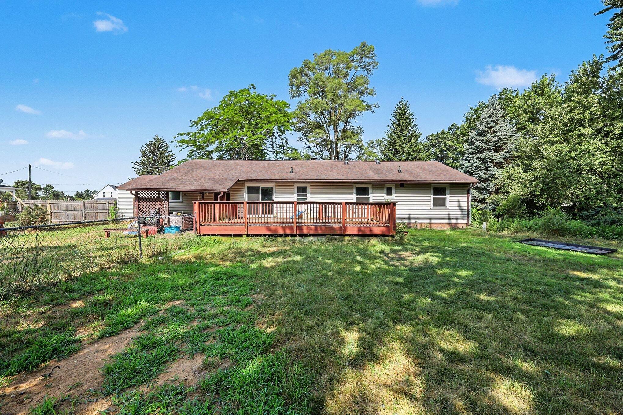 3346 Dean Lake Avenue NE Grand Rapids MI 49525
