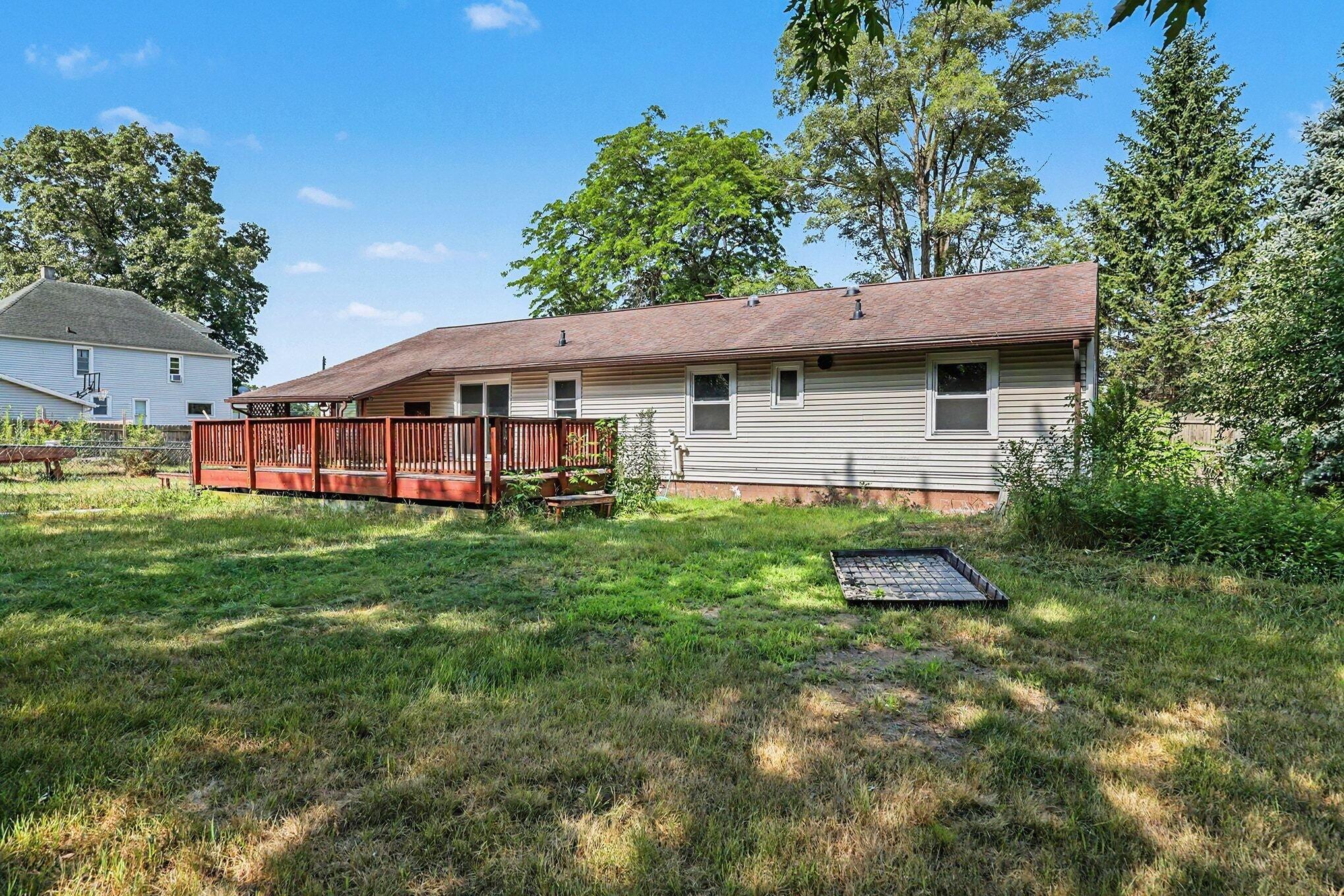 3346 Dean Lake Avenue NE Grand Rapids MI 49525
