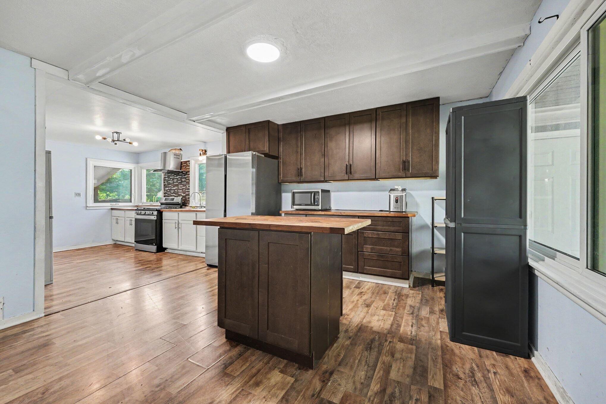 3346 Dean Lake Avenue NE Grand Rapids MI 49525