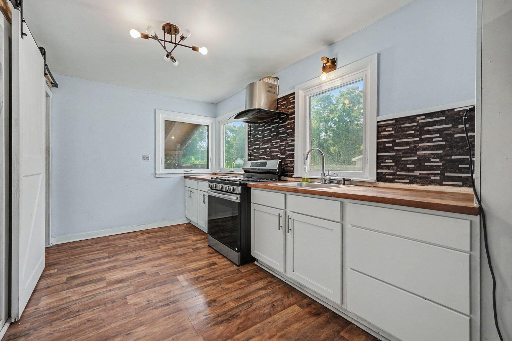 3346 Dean Lake Avenue NE Grand Rapids MI 49525