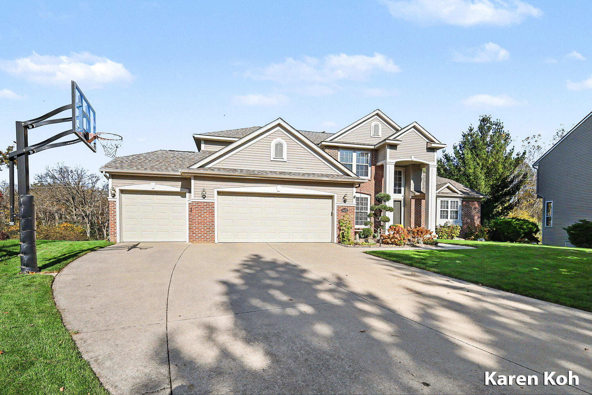5437 Clemwood Court SE Ada MI 49301