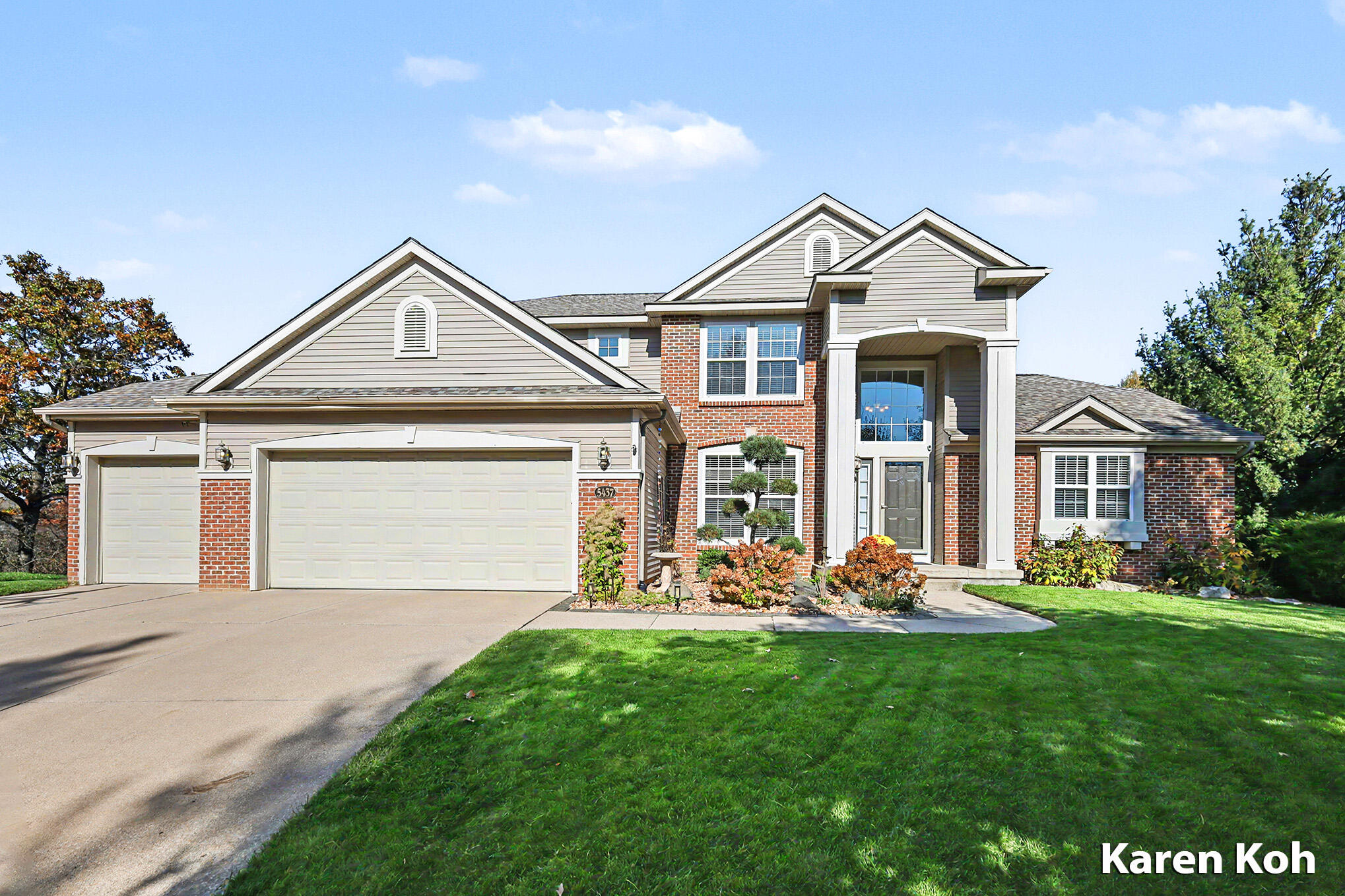 5437 Clemwood Court SE Ada MI 49301