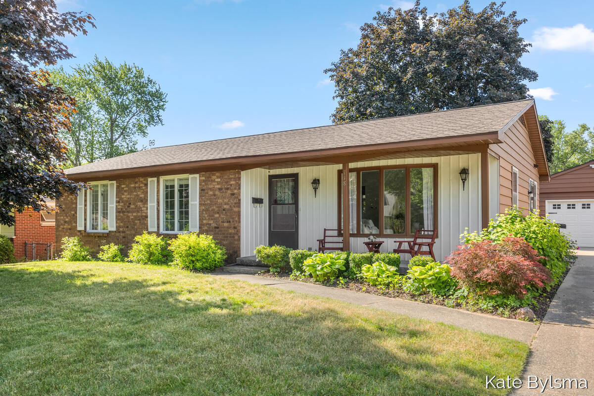 718 3 Mile Road NE Grand Rapids MI 49505