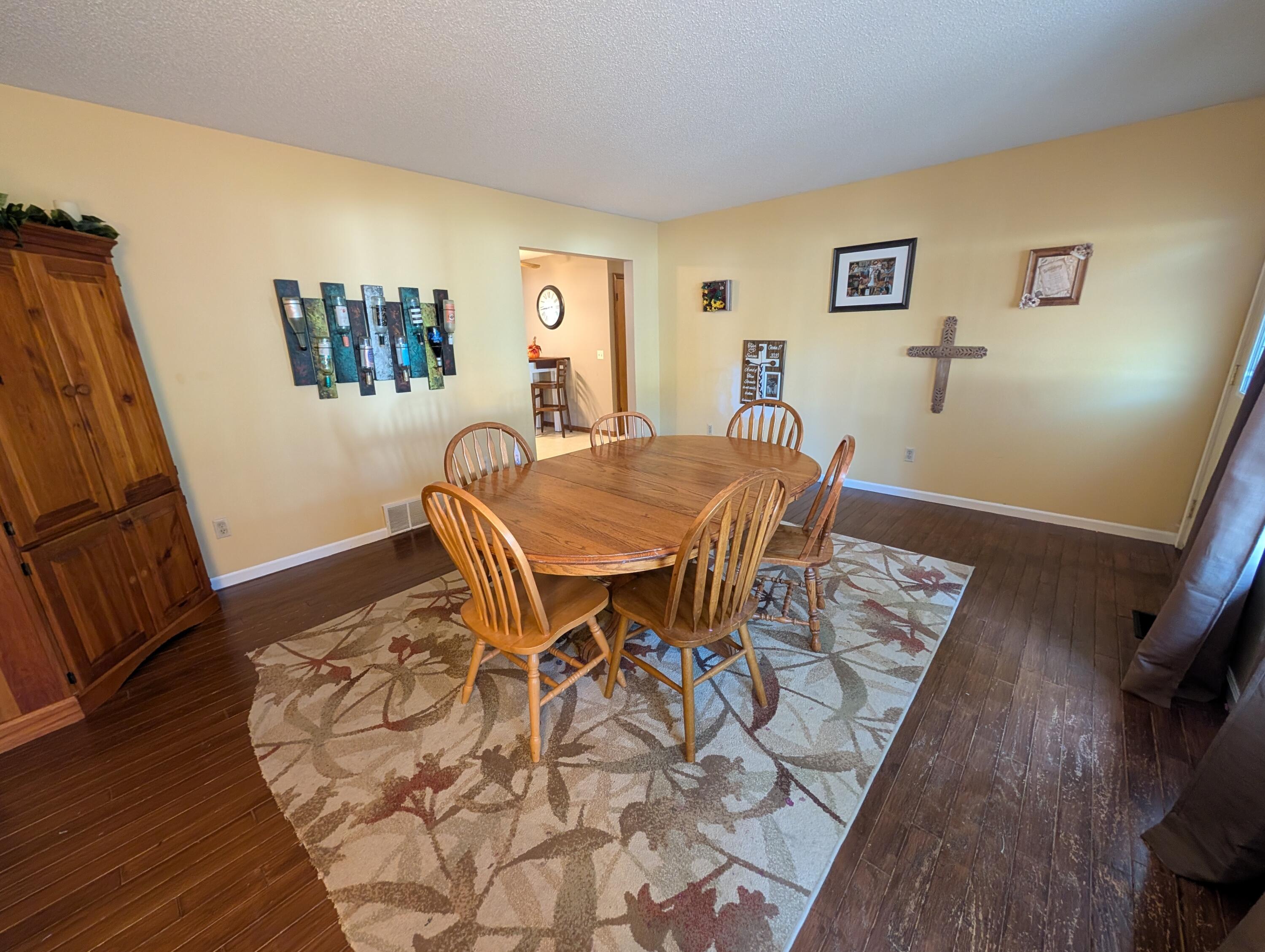 212 S Broton Road Muskegon MI 49442