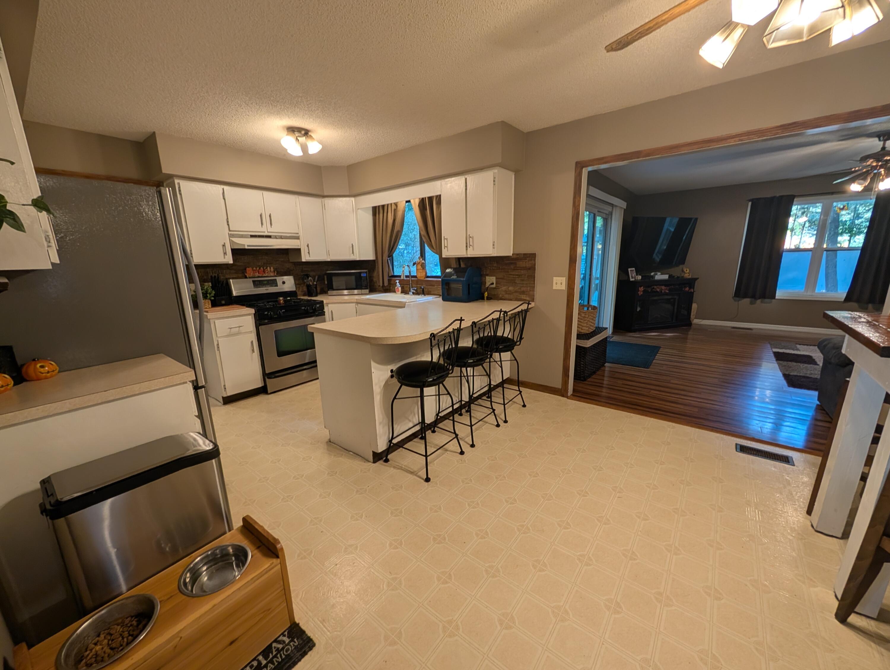 212 S Broton Road Muskegon MI 49442
