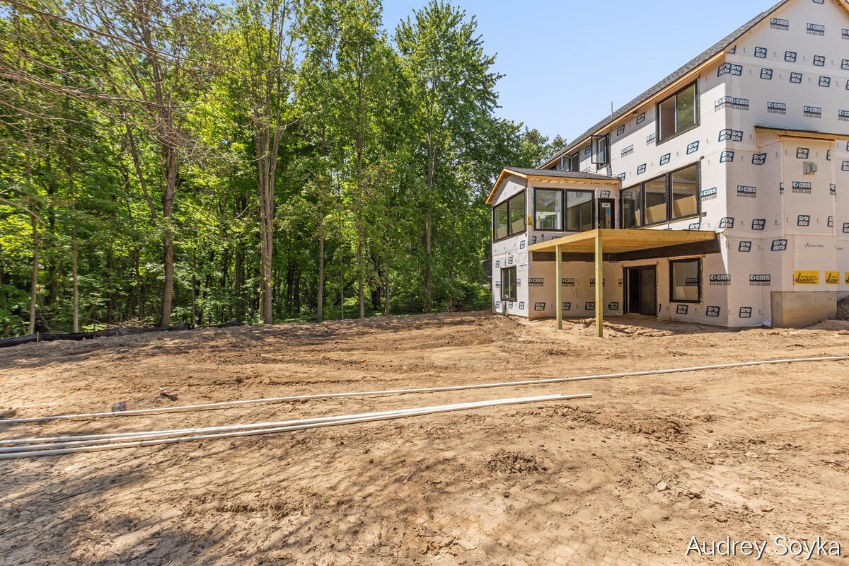 8234 Cascade Road SE Ada MI 49301