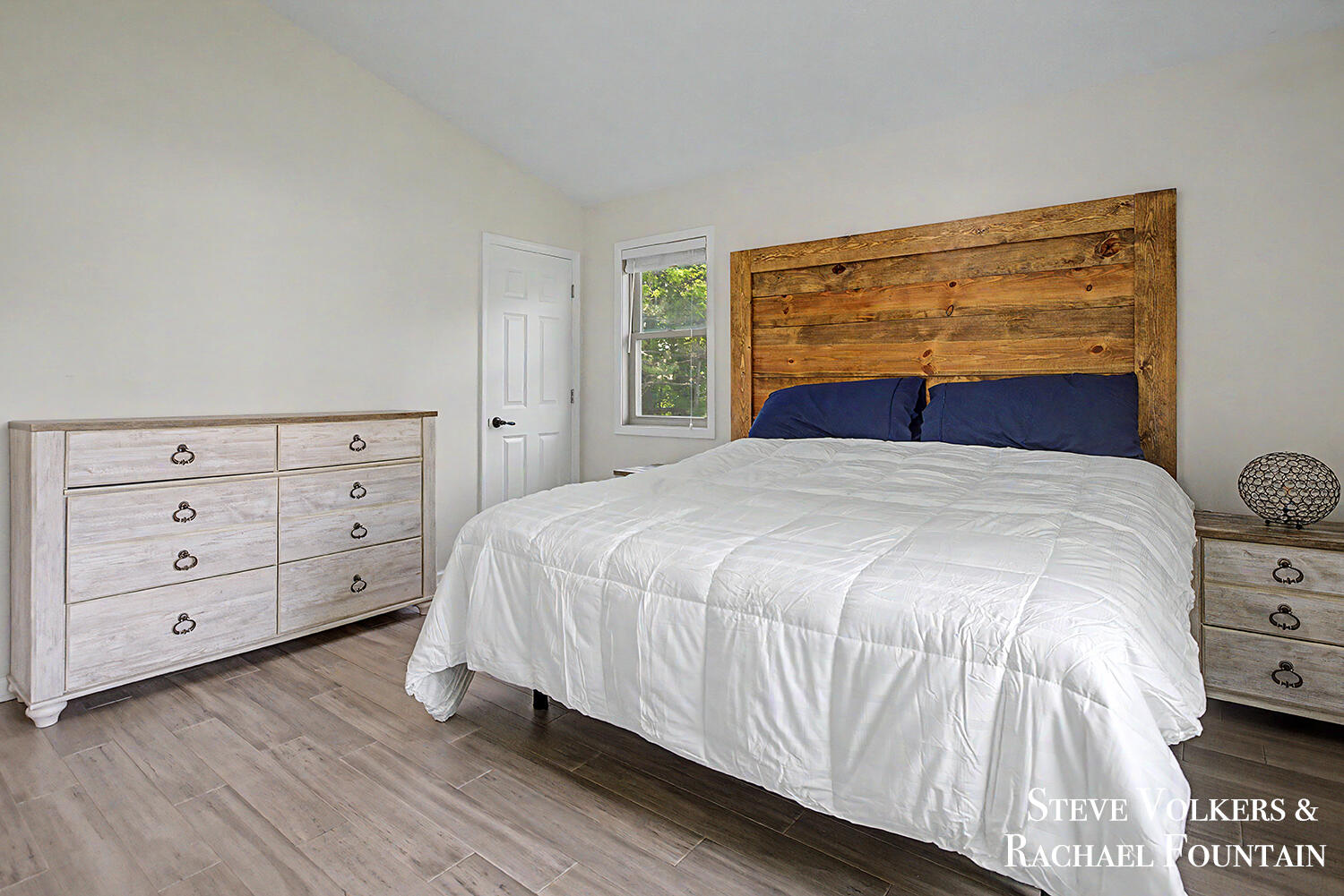 2006 Burton Knoll Court SE Grand Rapids MI 49546