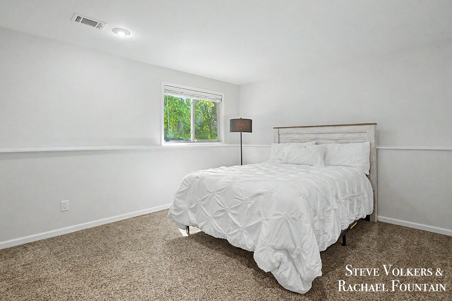 2006 Burton Knoll Court SE Grand Rapids MI 49546